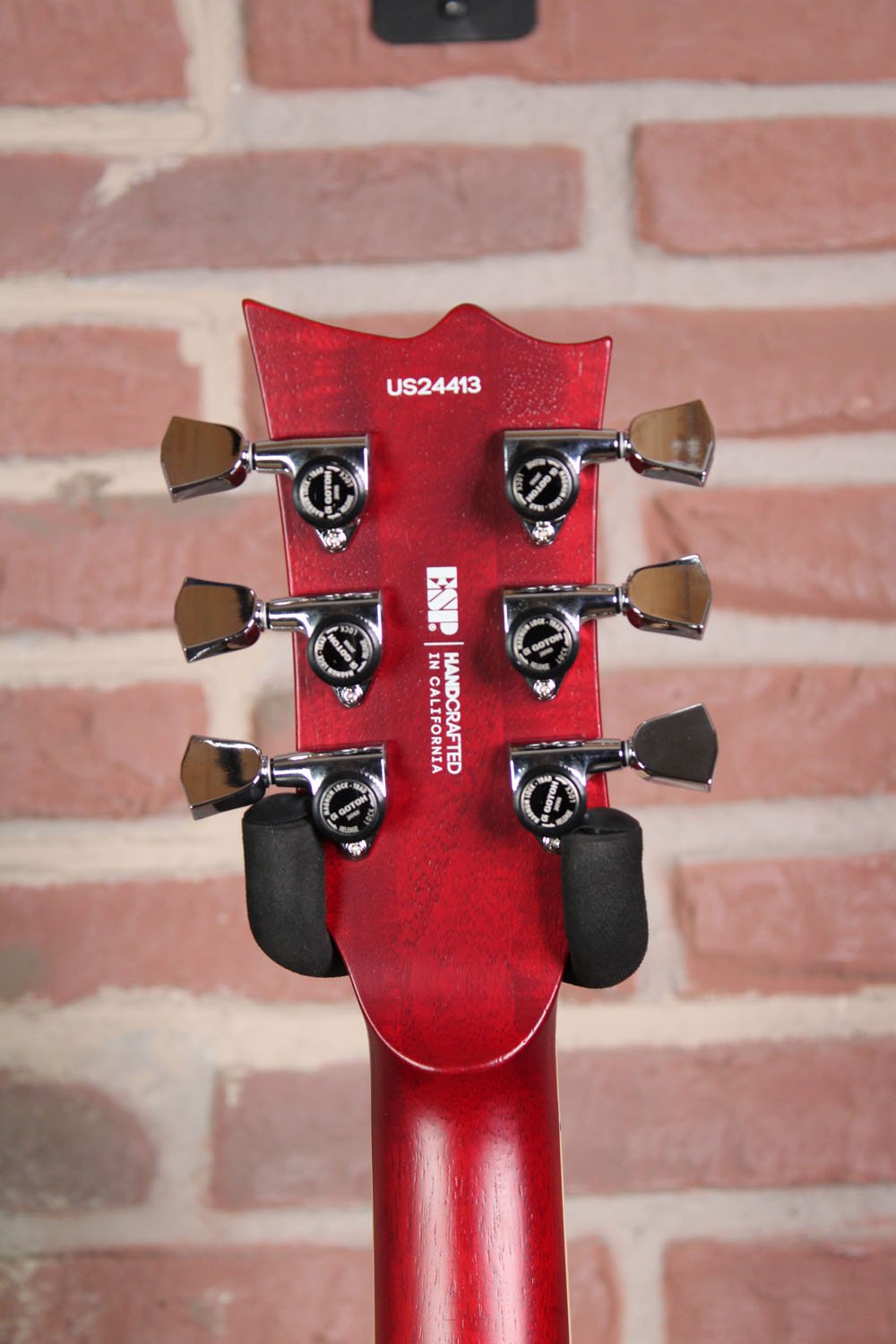 USA Eclipse Open  Grain Amber Cherry Sunburst