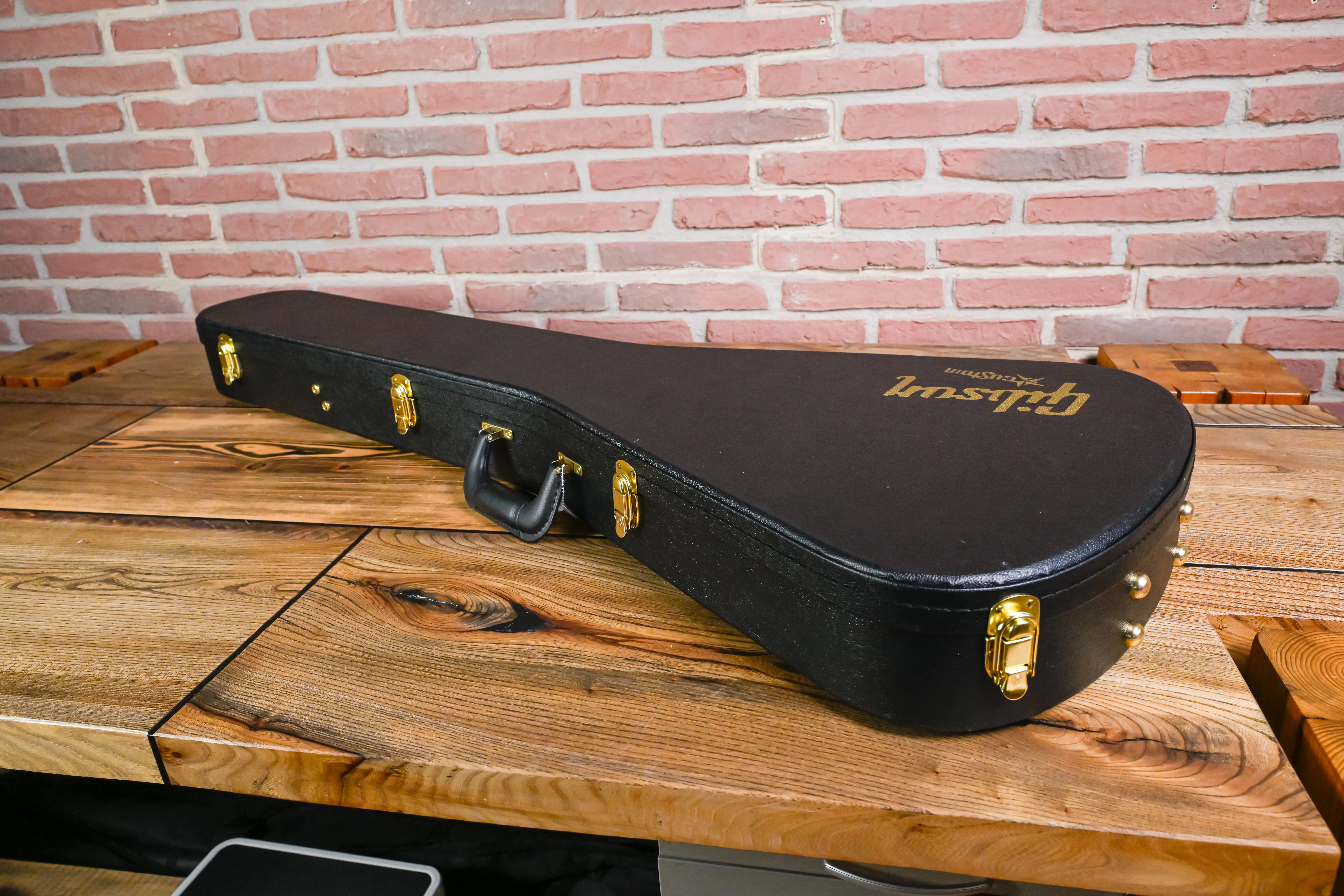 Custom Shop Flying V Figured Cobra Burst