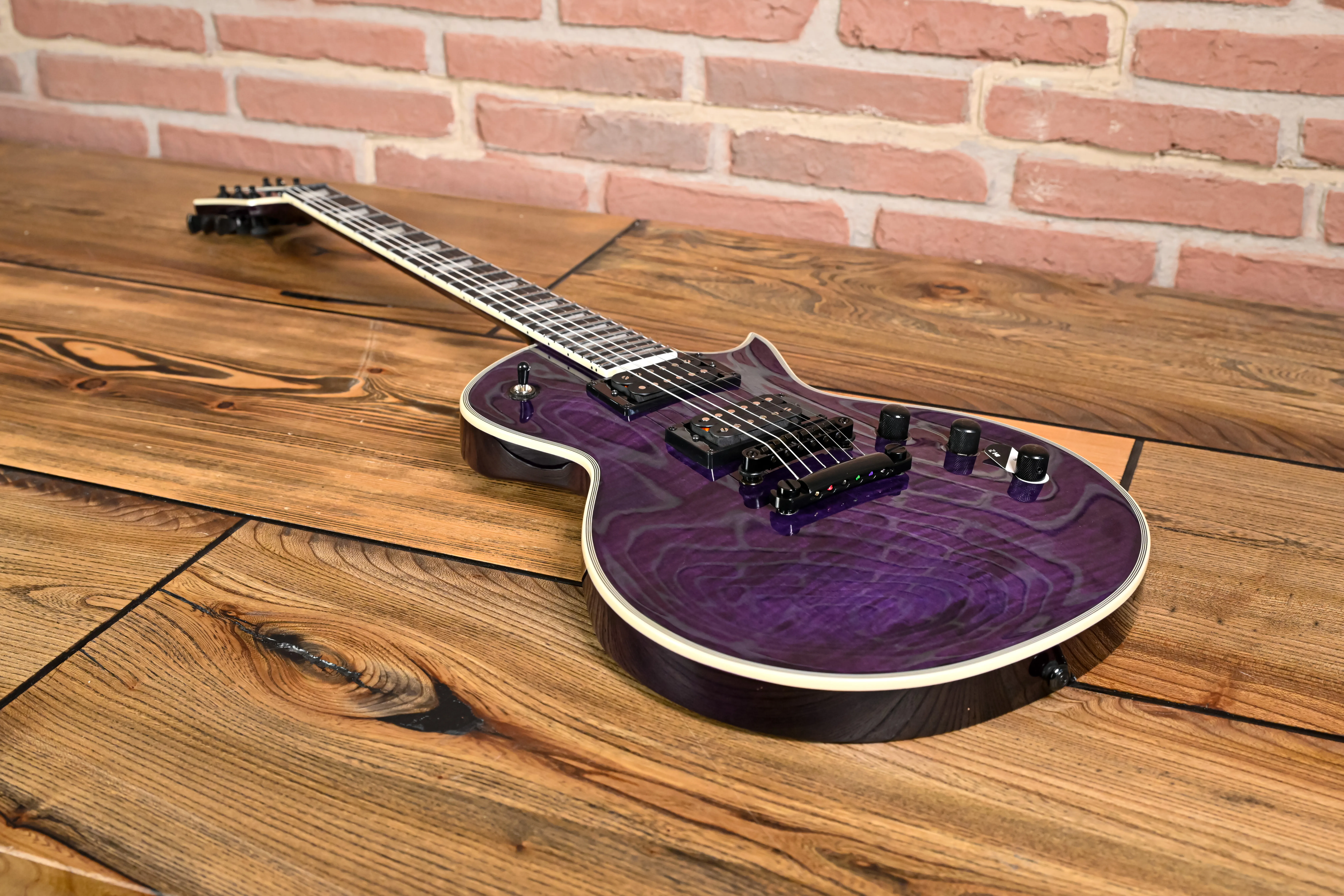 EC-1000 FMSTP Flamed Maple See Thru Purple E-Gitarre