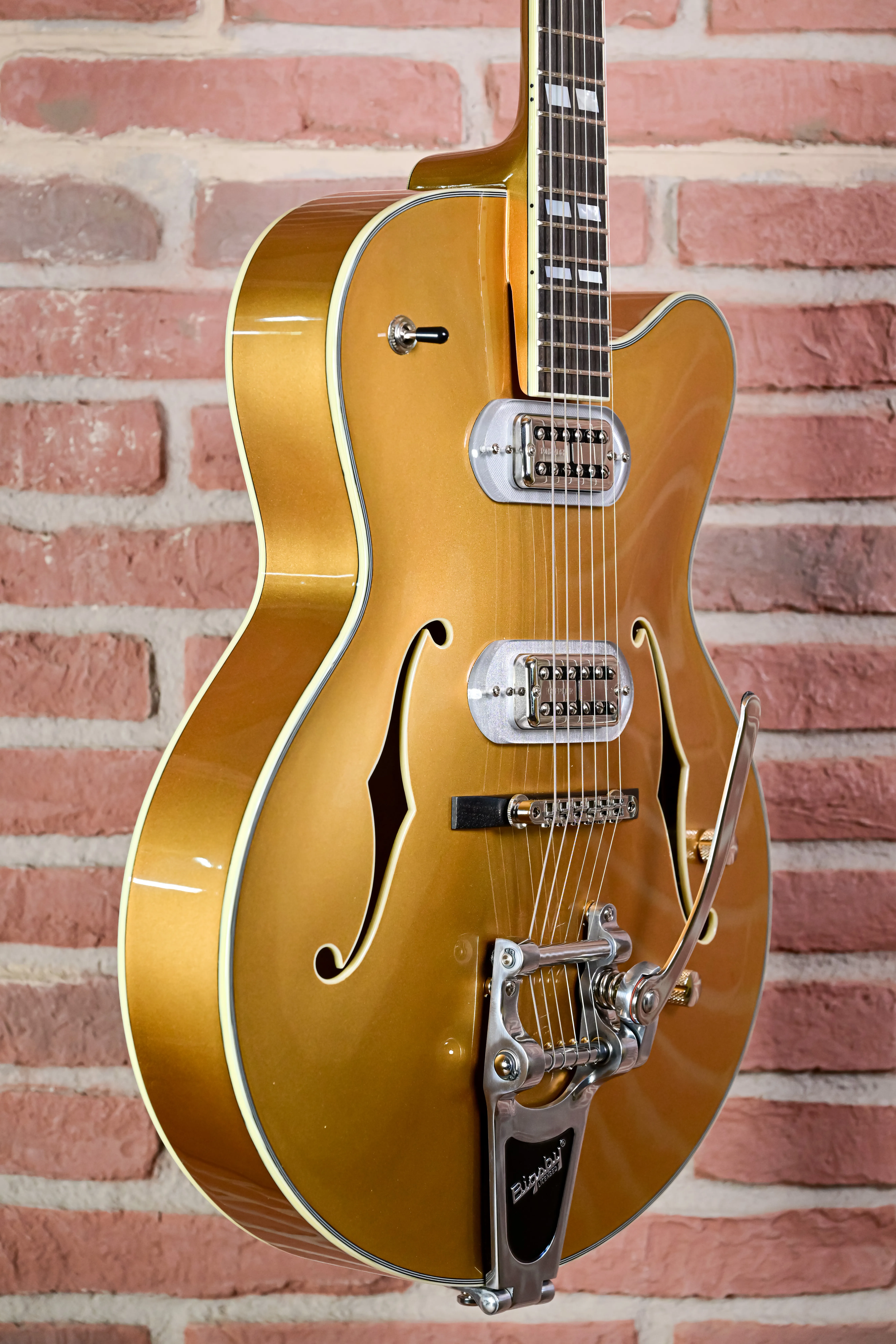 T58-GD Archtop Gitarre Truetone Gloss  Gold