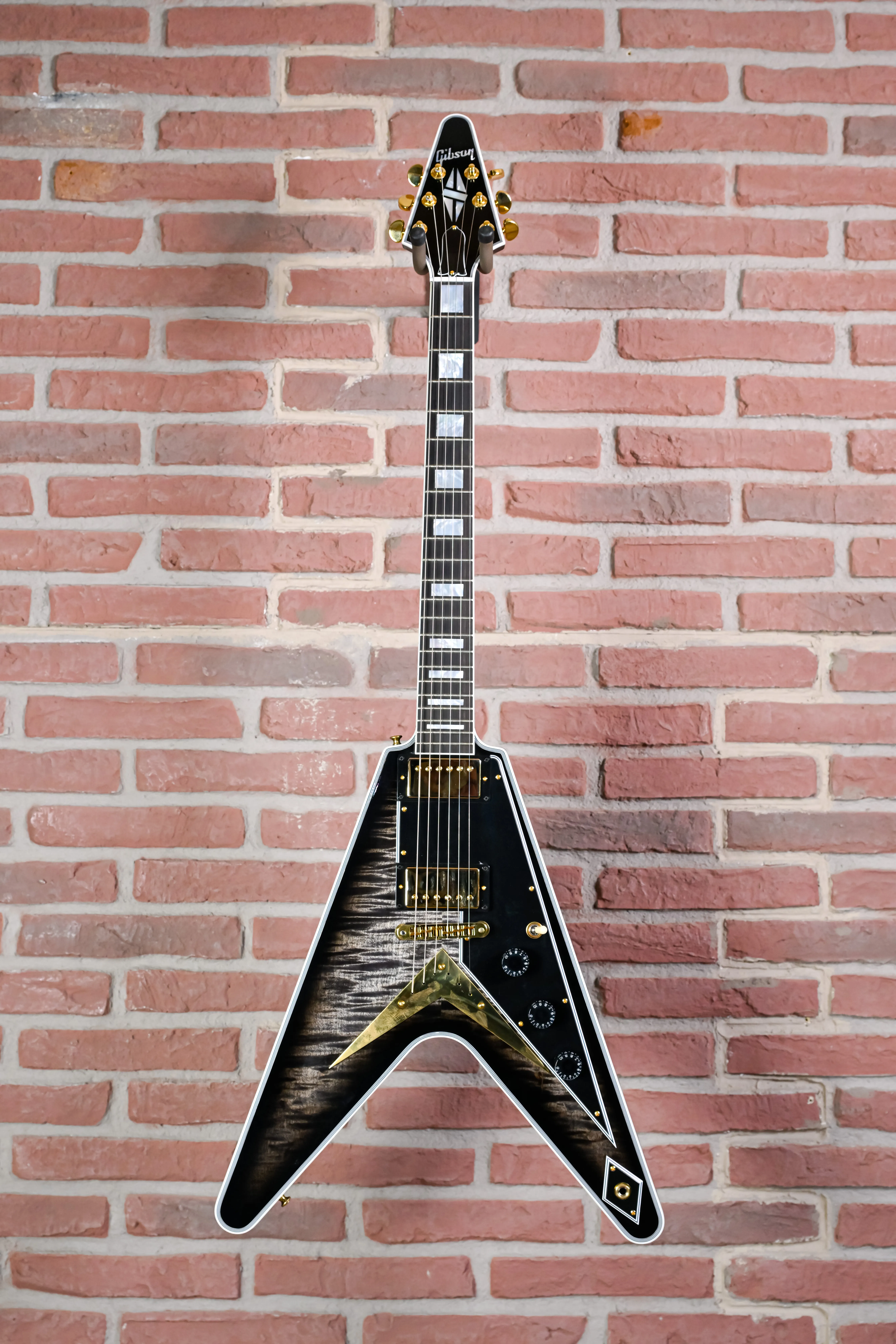 Custom Shop Flying V Figured Cobra Burst
