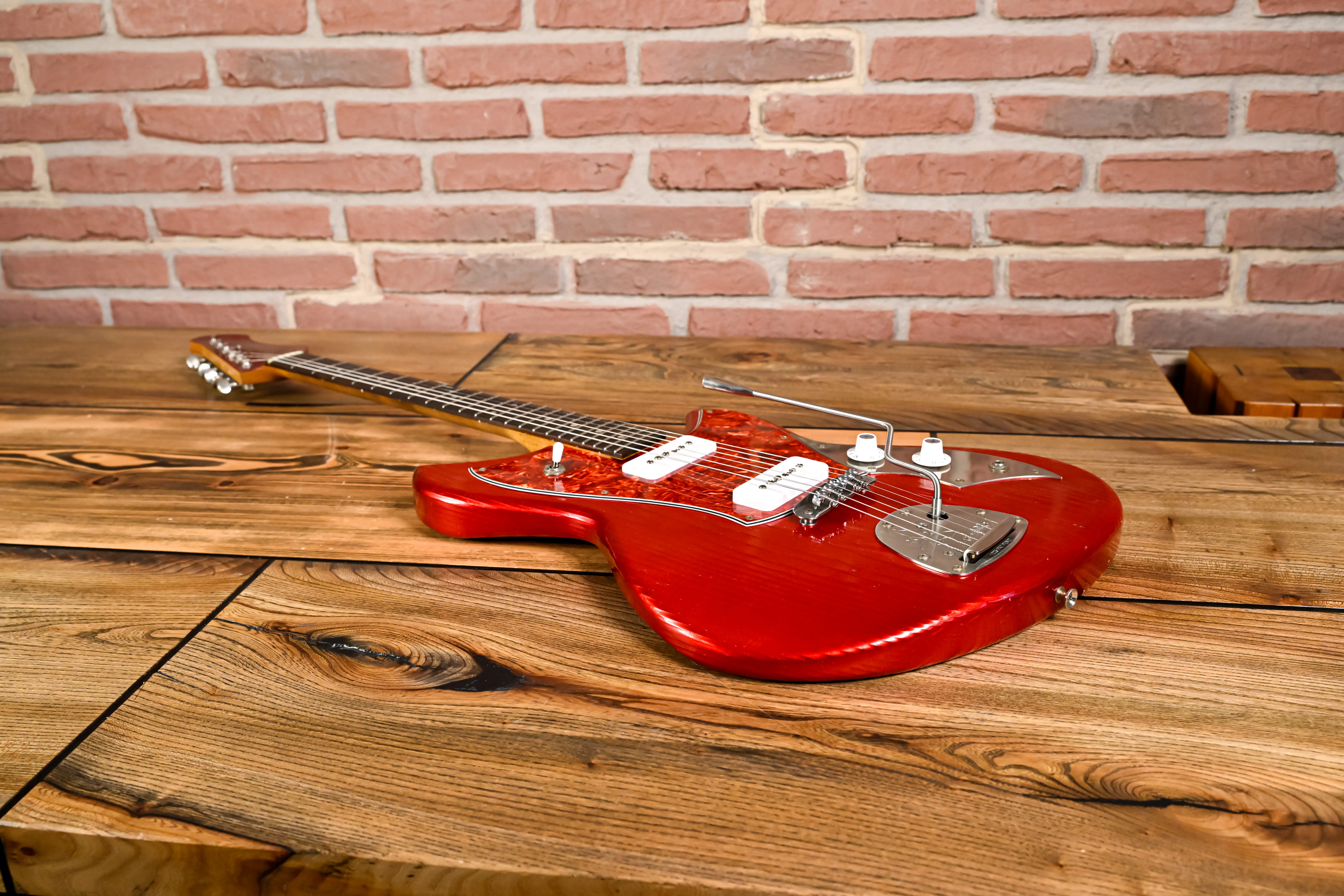 Serus J Candy Apple Red - 4-Ply T-Shell Light Distress
