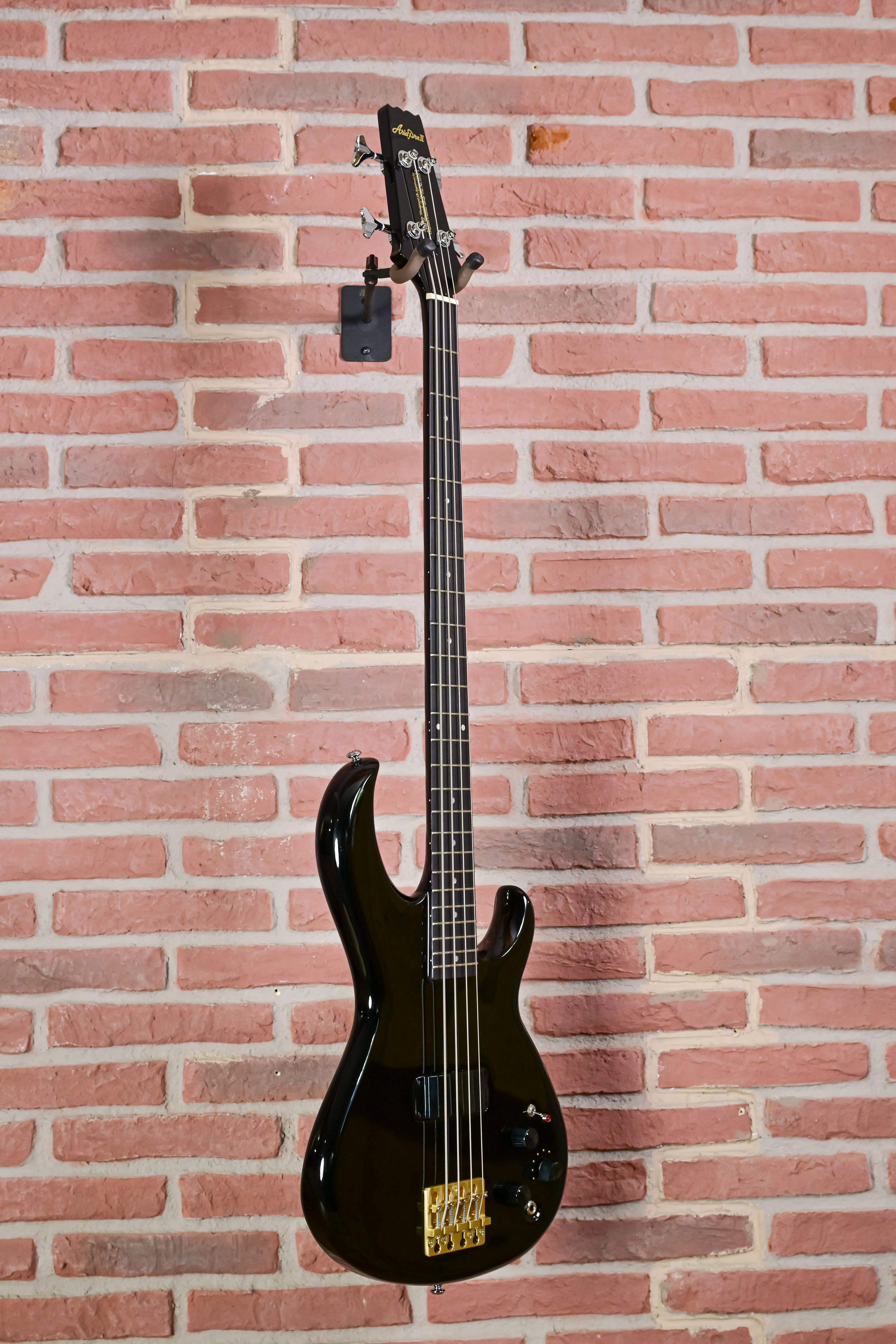 Pro II SB-CLB - Cliff Burton Signature Bass