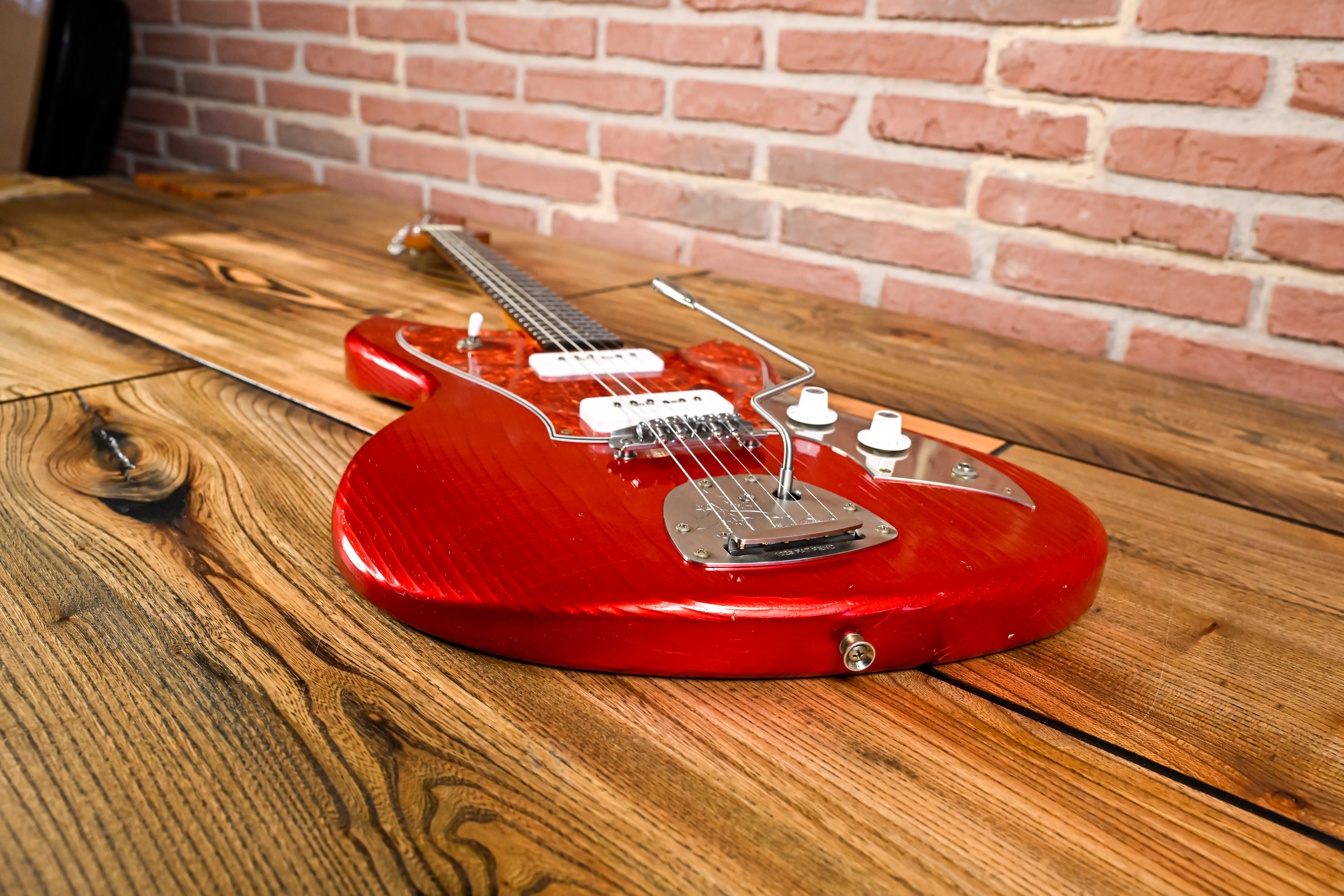 Serus J Candy Apple Red - 4-Ply T-Shell Light Distress
