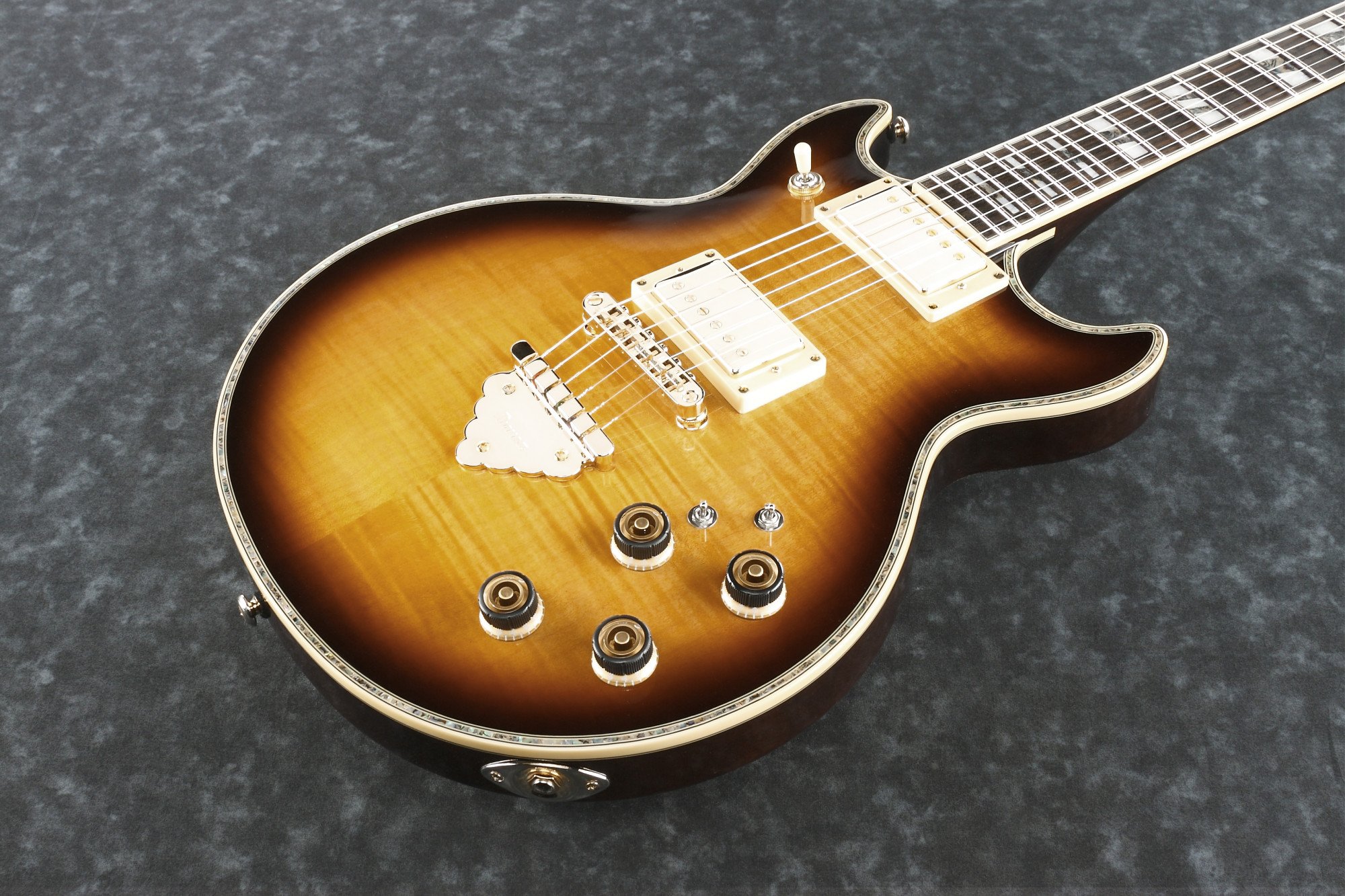 AR420-VLS  E-Gitarre