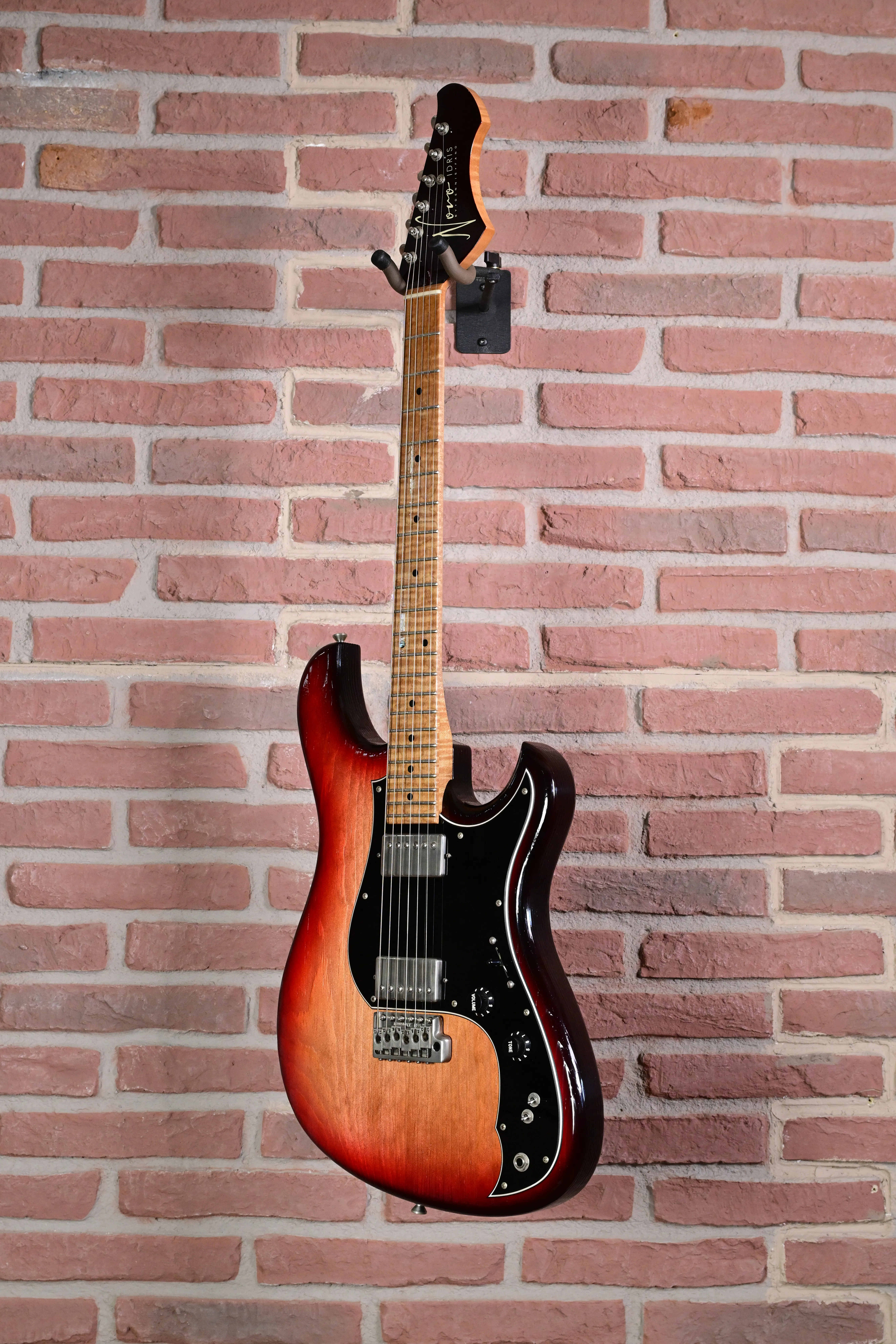 Idris H2 Bonfire Extra Light Distress