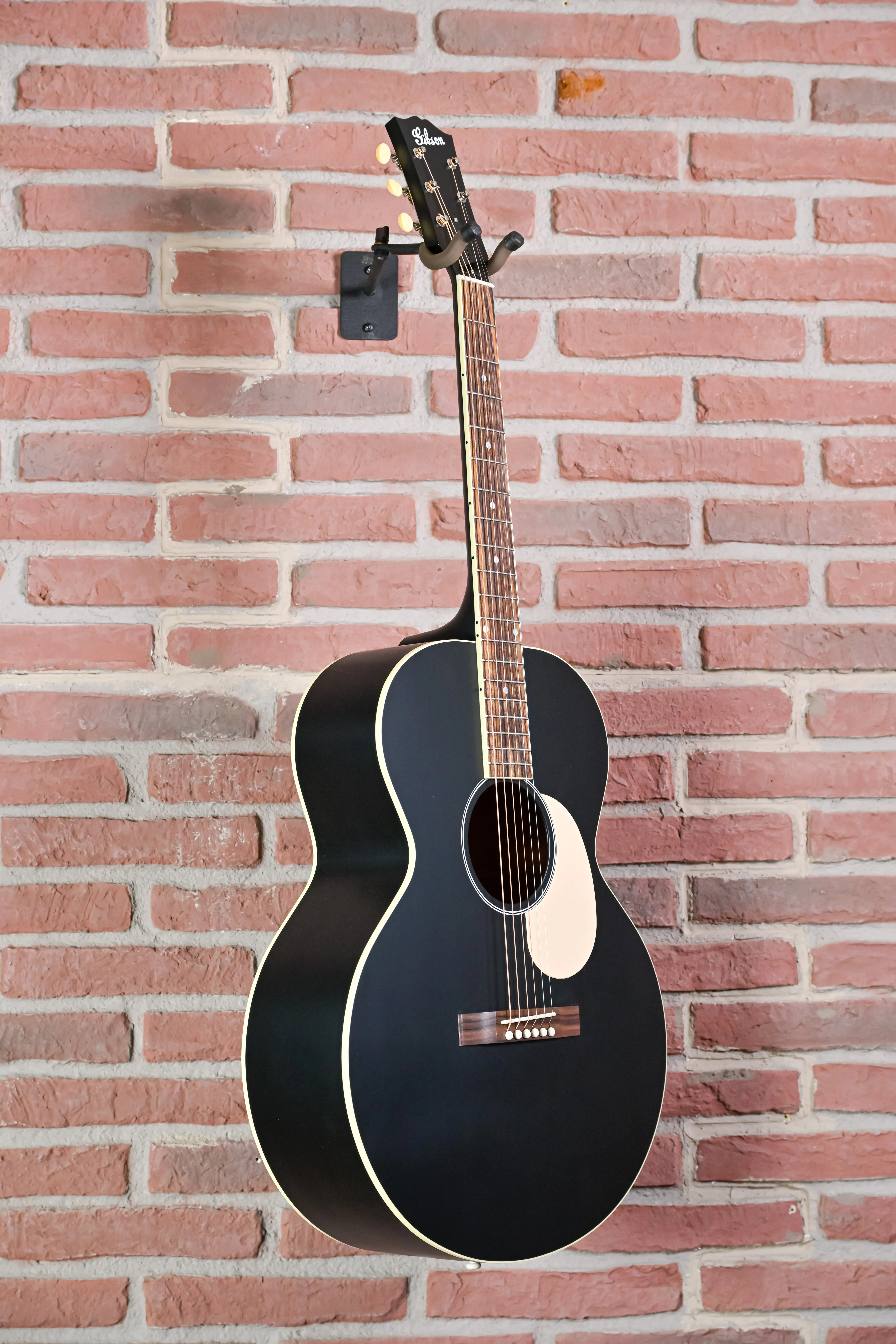 J-185 Century 12-Fret Ebony Jumbo Westerngitarre