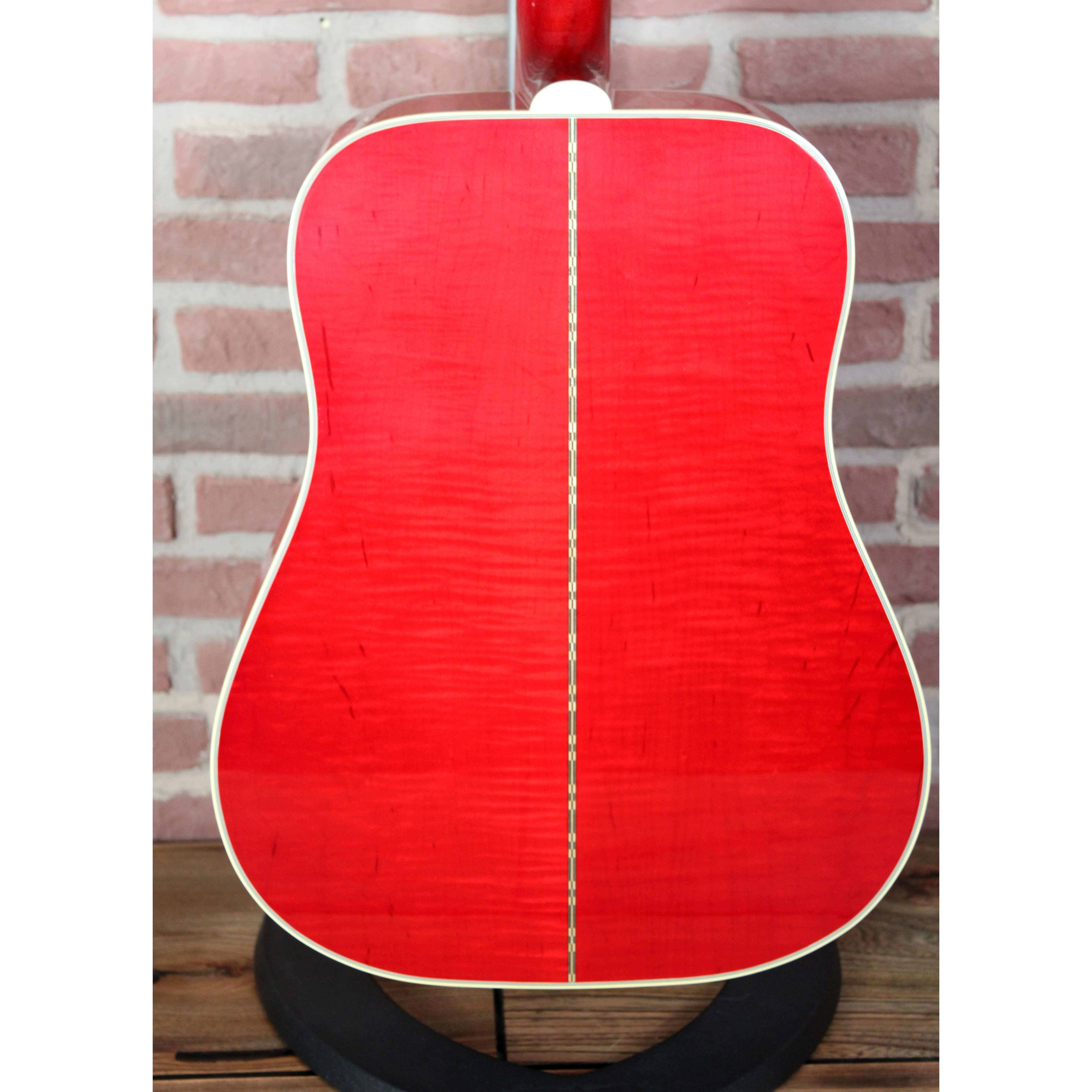 Gibson Dove Vintage Cherry Sunburst Rückseite
