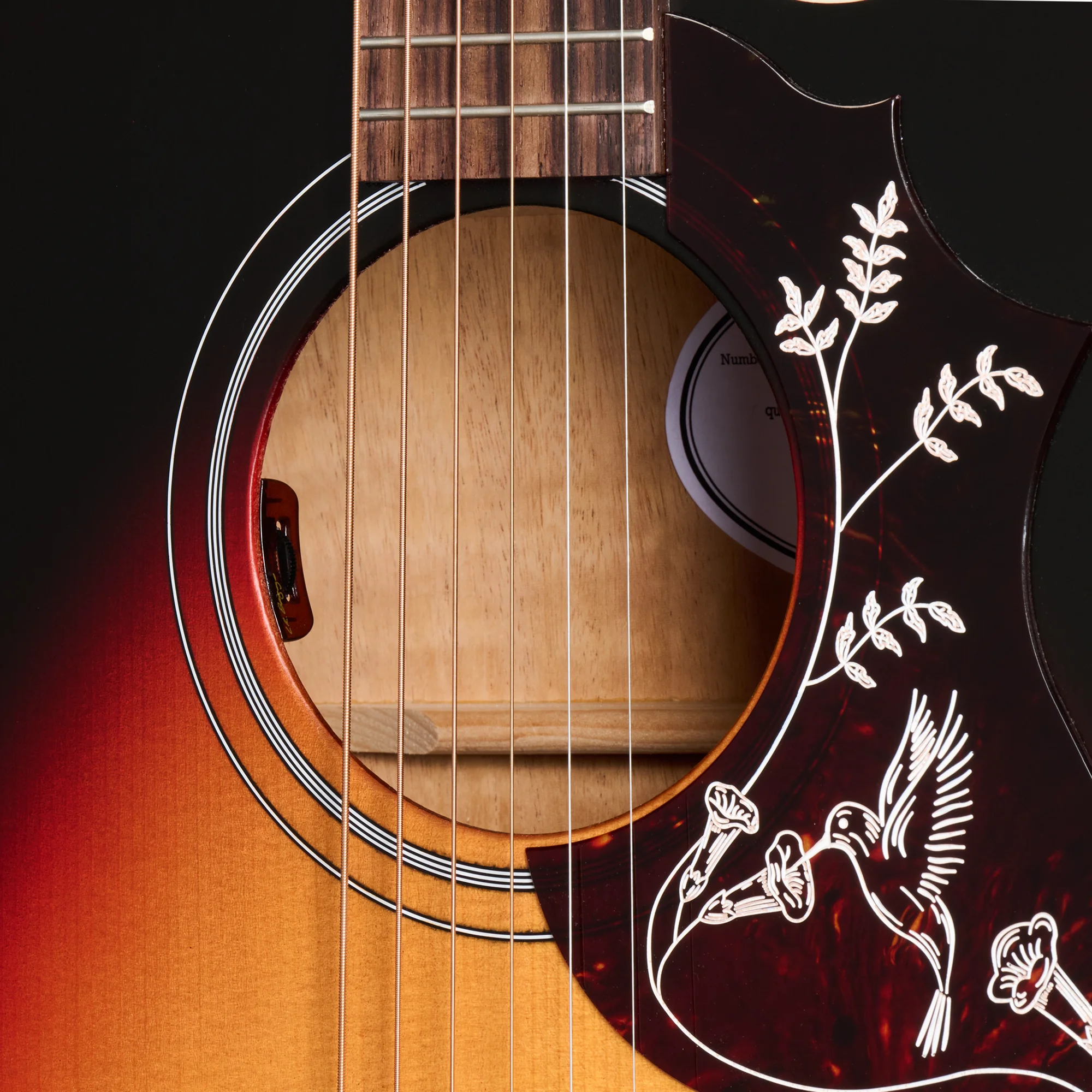 Hummingbird Studio EC Tri-Burst Satin