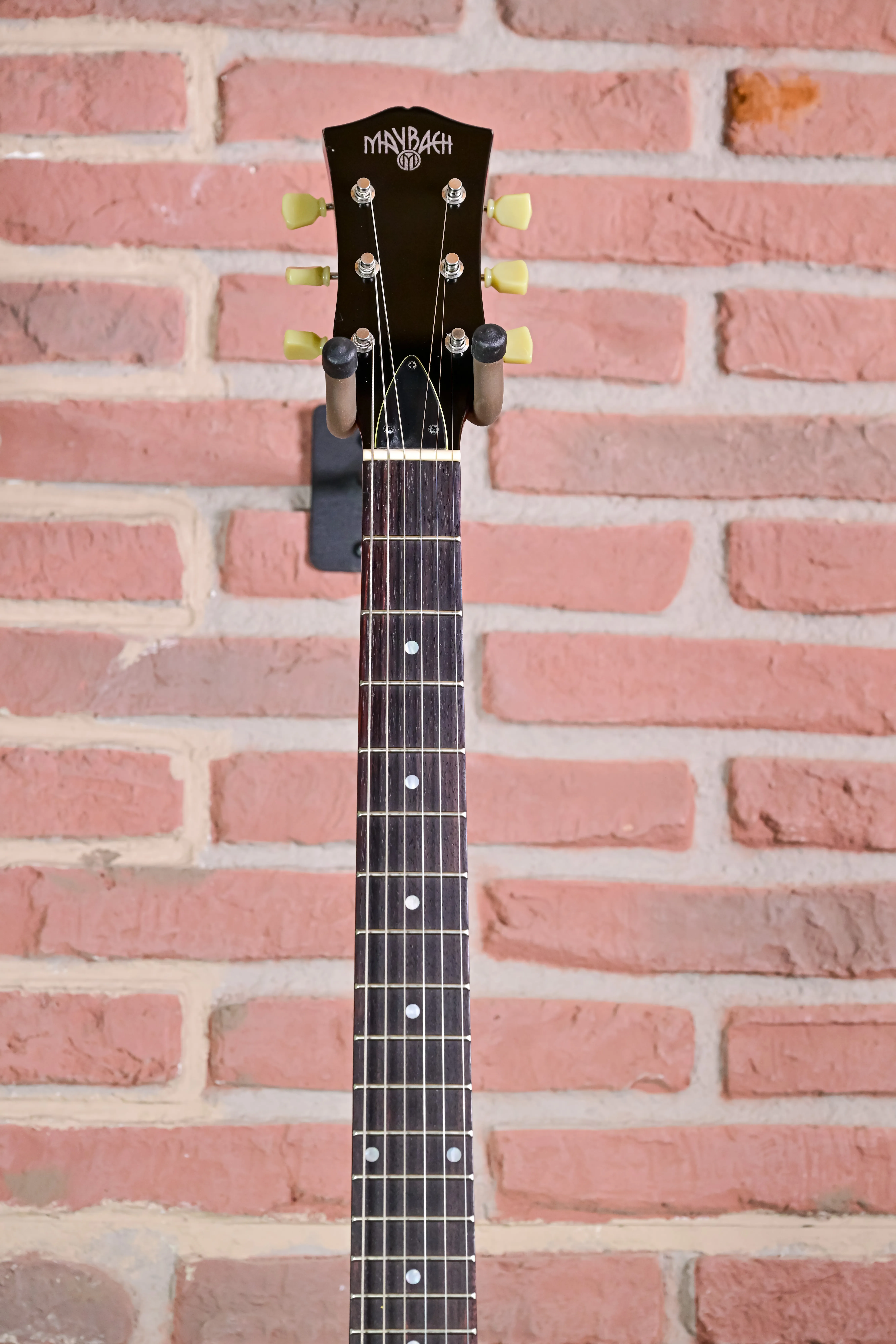 Albatroz 65 Dark Wine Red Aged E-Gitarre