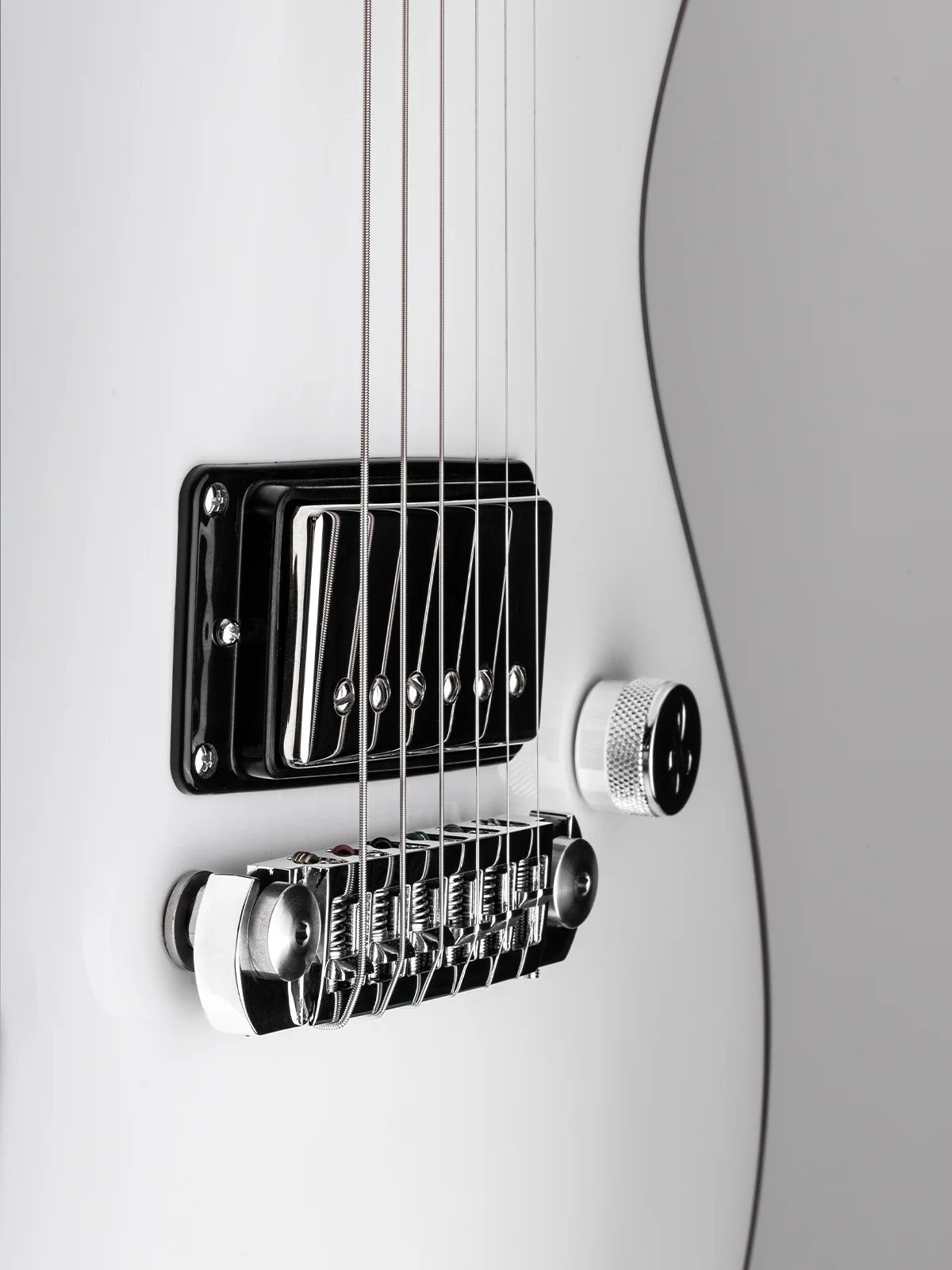 Ultra Max - Danko Jones Signature White Gloss