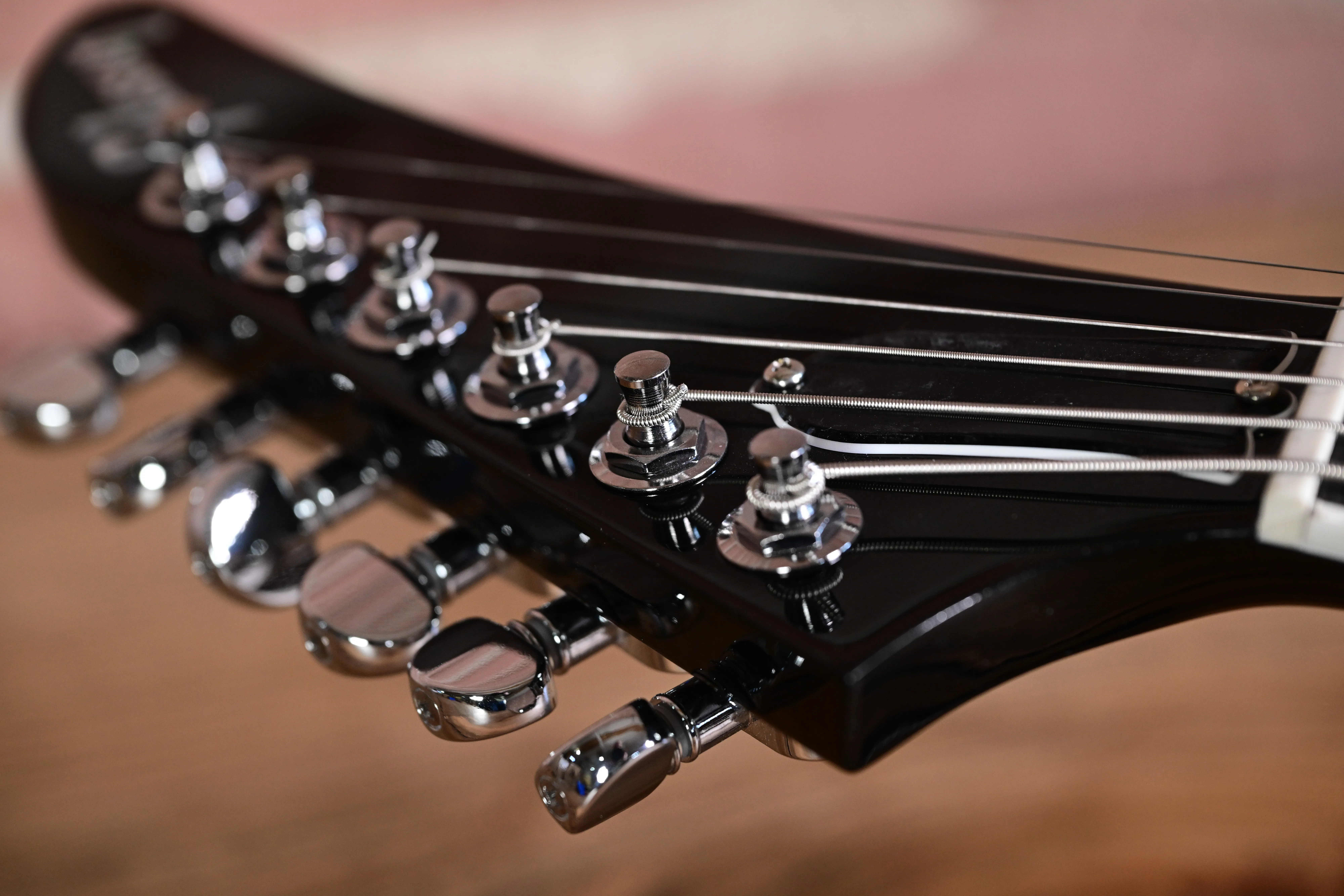 Victory Baritone Graphite Metallic E-Gitarre