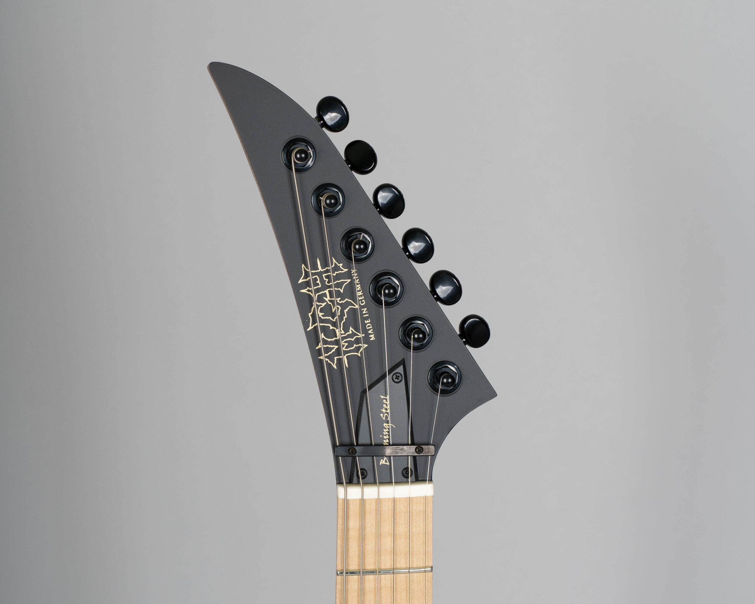 Burning Steel I E-Gitarre
