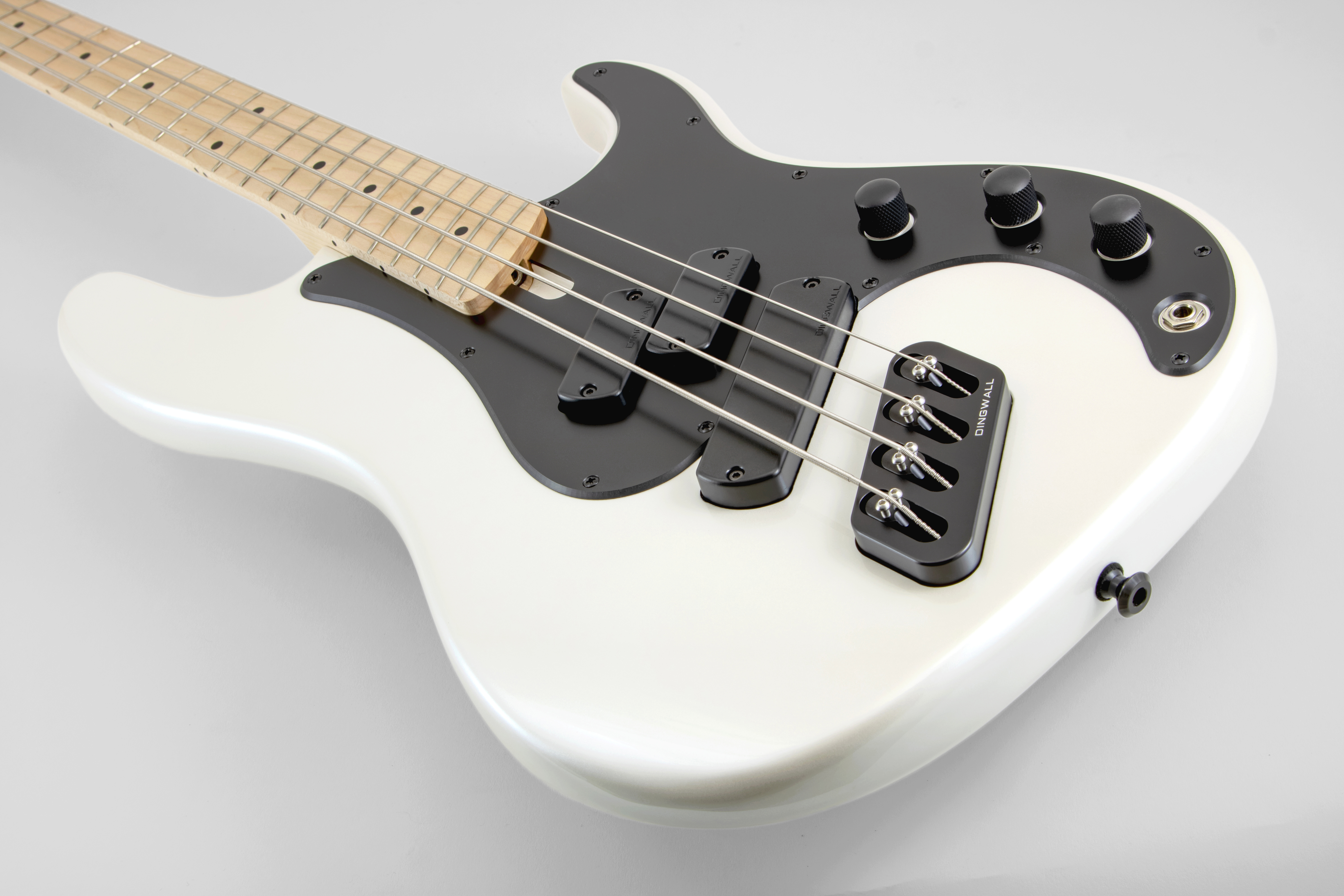 SP1 Maple 4-String Bass Gloss Ducati Pearl White