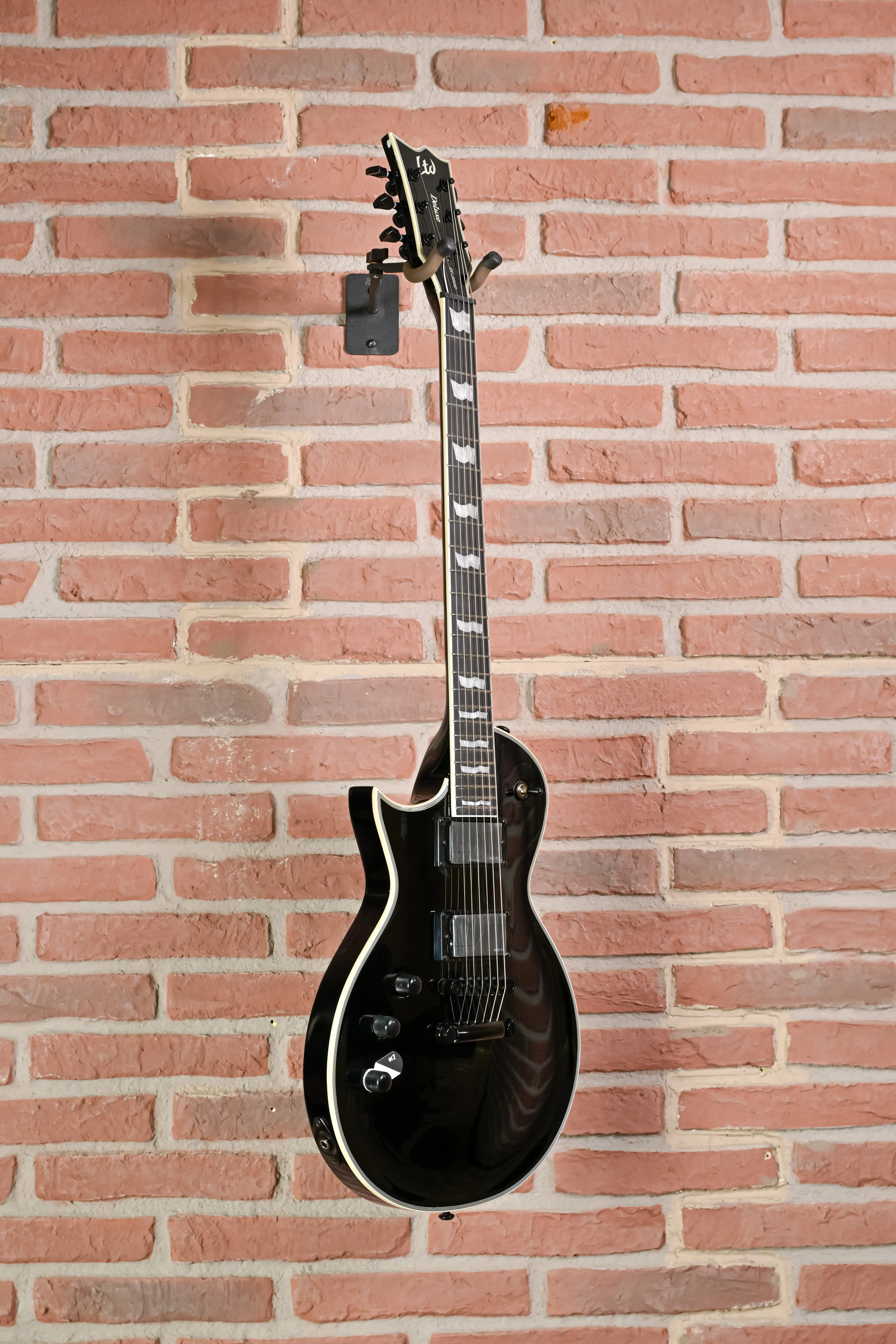EC-1000S Fluence Black Lefhand E-Gitarre
