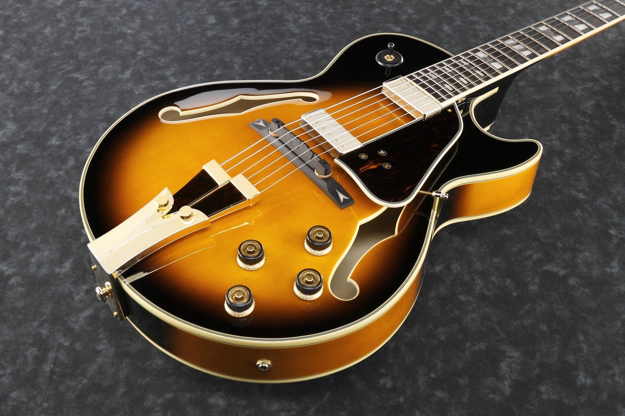 GB10SE George Benson Signature Hollowbody - Brown Sunburst