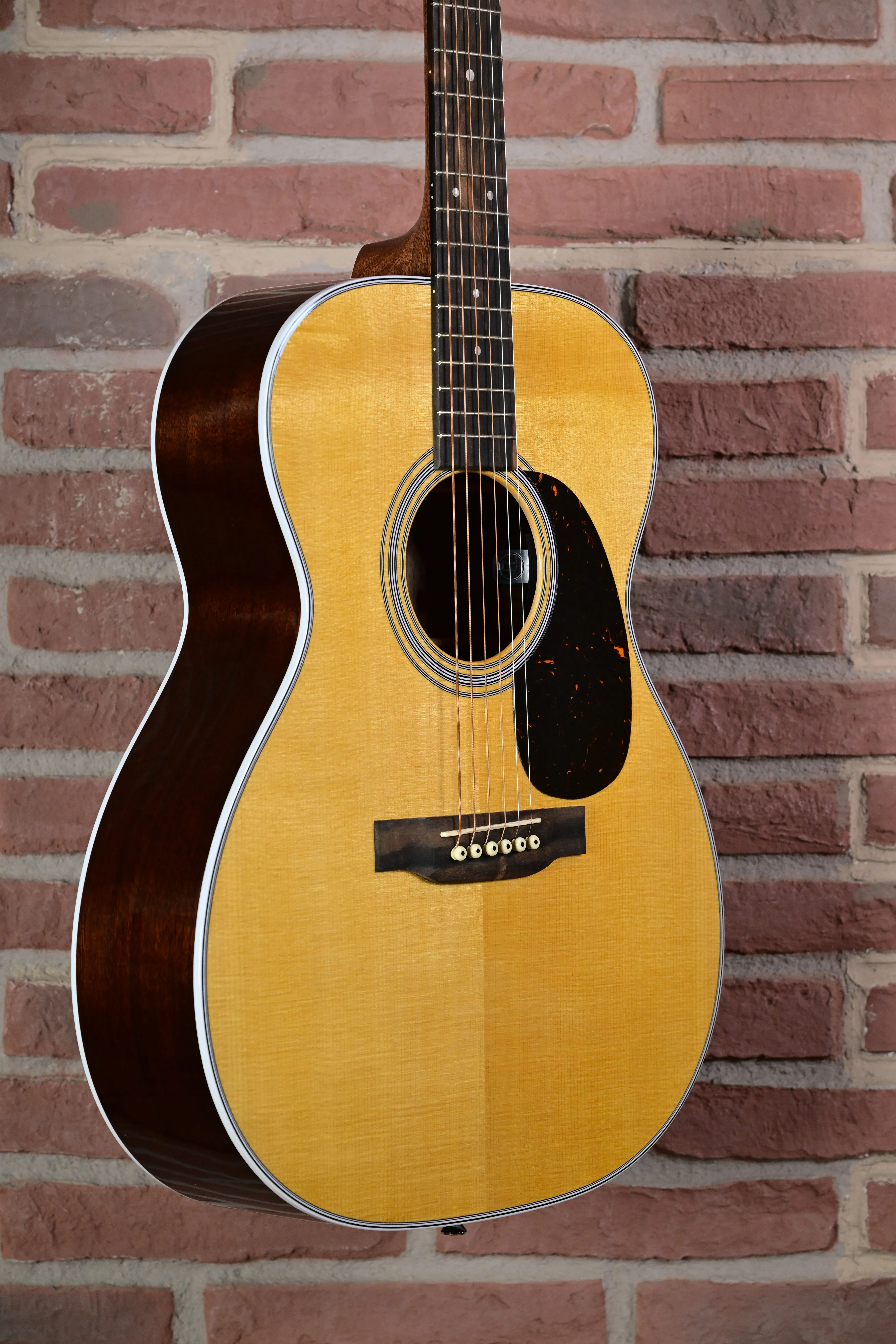 000-13E Retro Walnut  Westerngitarre
