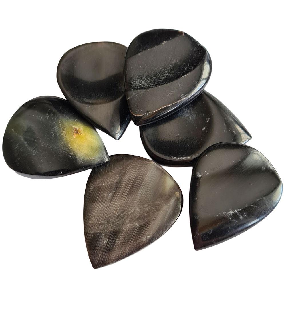 Black Shadow  Pick