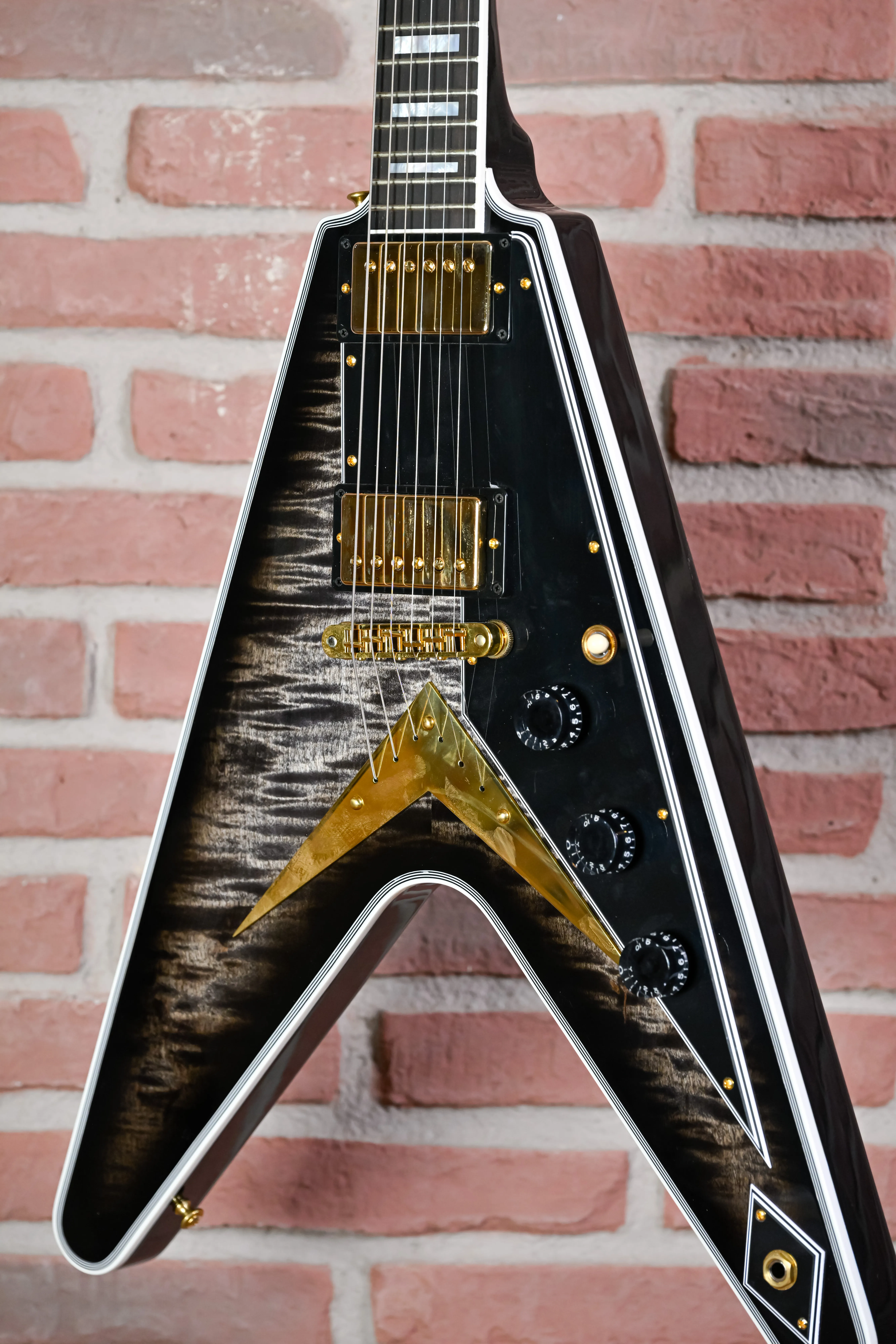 Custom Shop Flying V Figured Cobra Burst