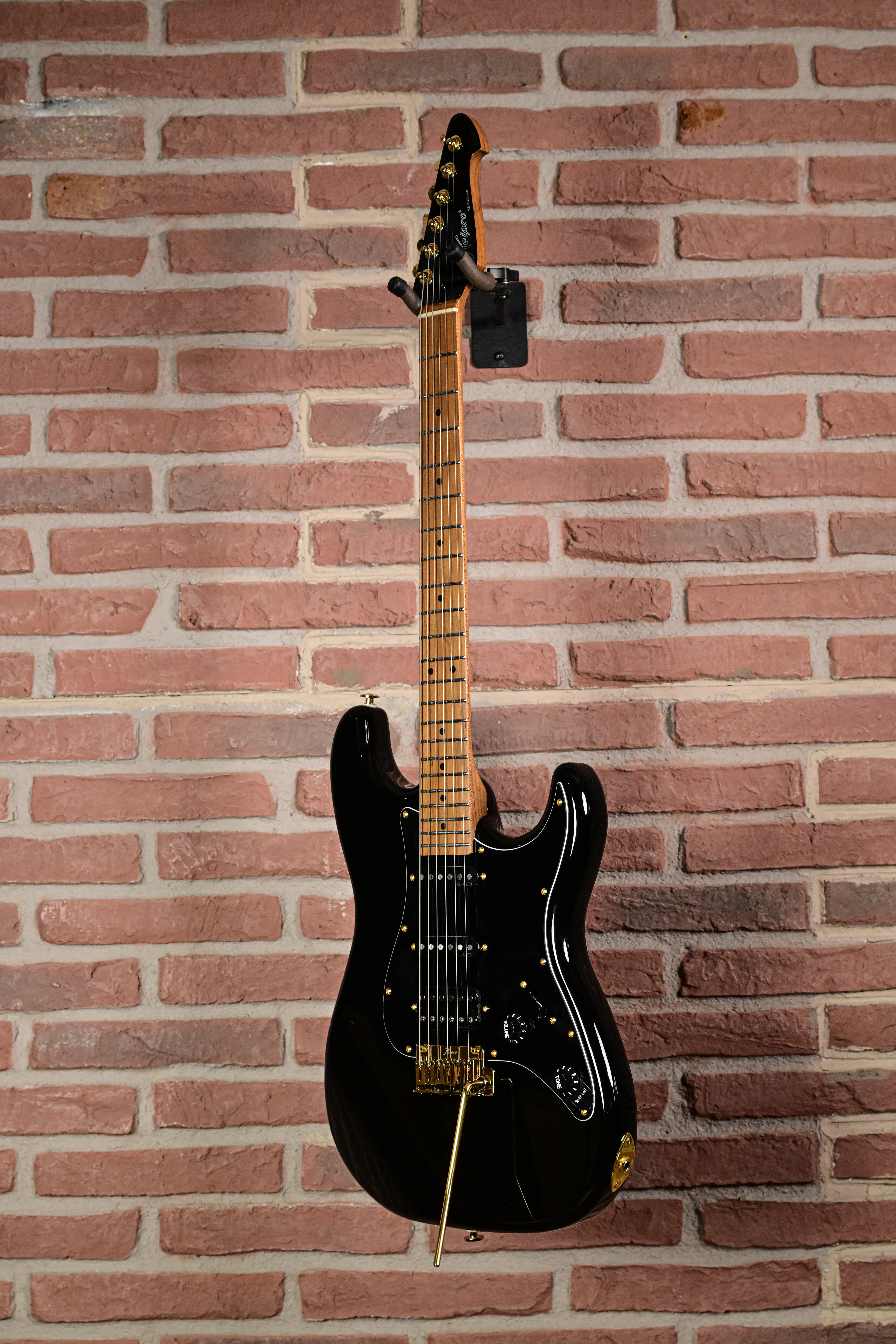 KS-Deluxe Gold Maple SSH Black E-Gitarre