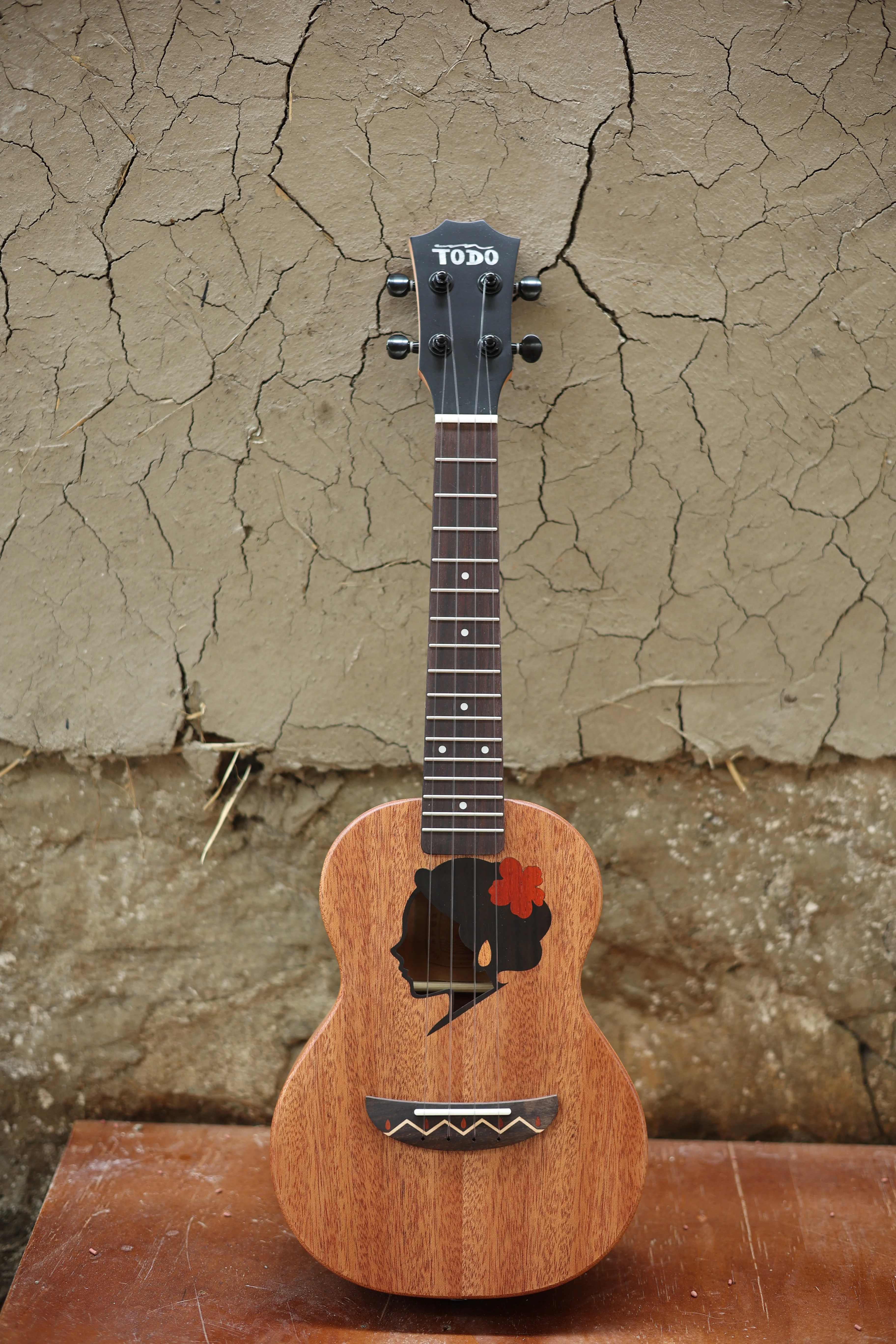 Hula Girl Ukulele Mahagoni  Vollmassiv