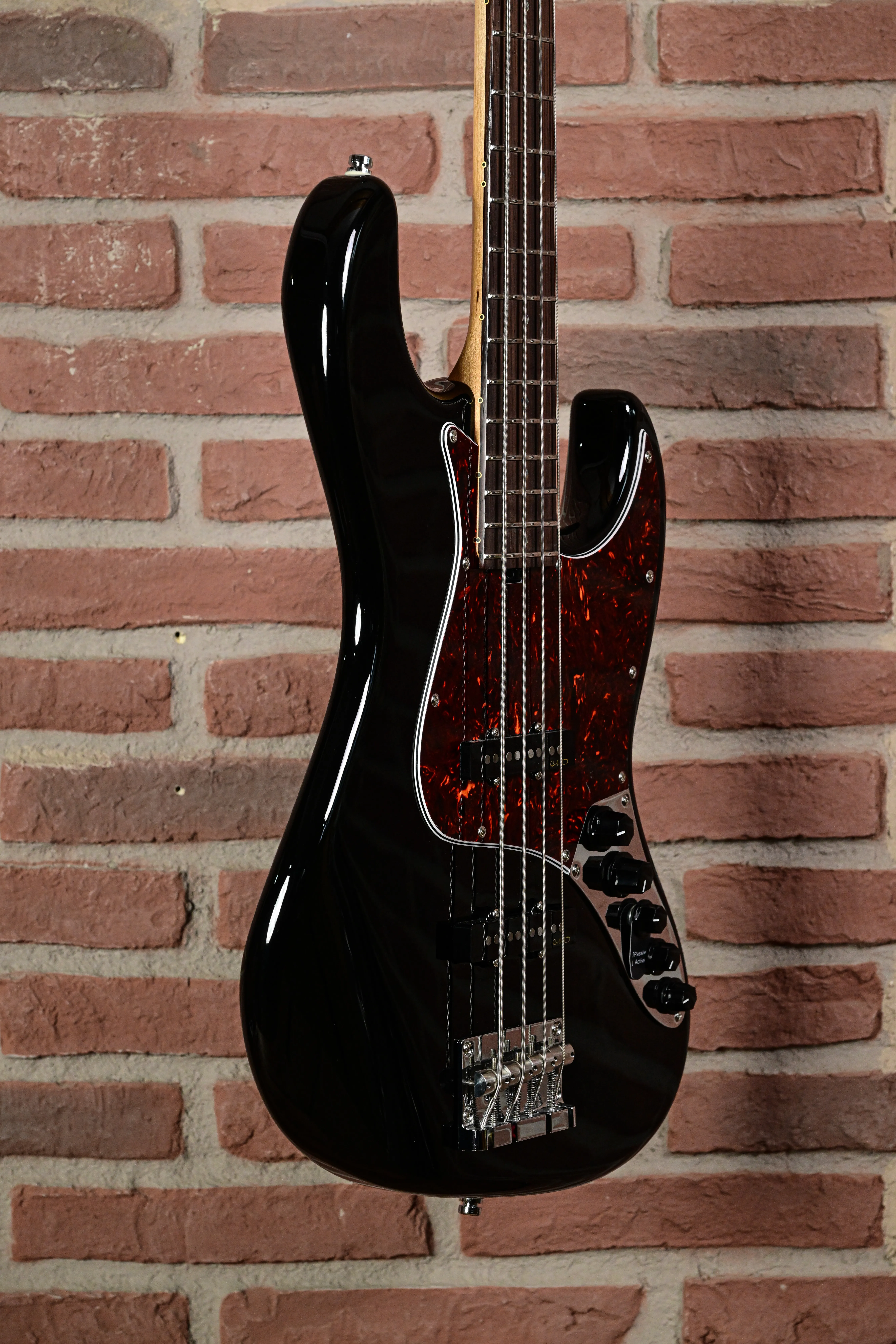KJB-Custom Rosewood Act Bass  Black