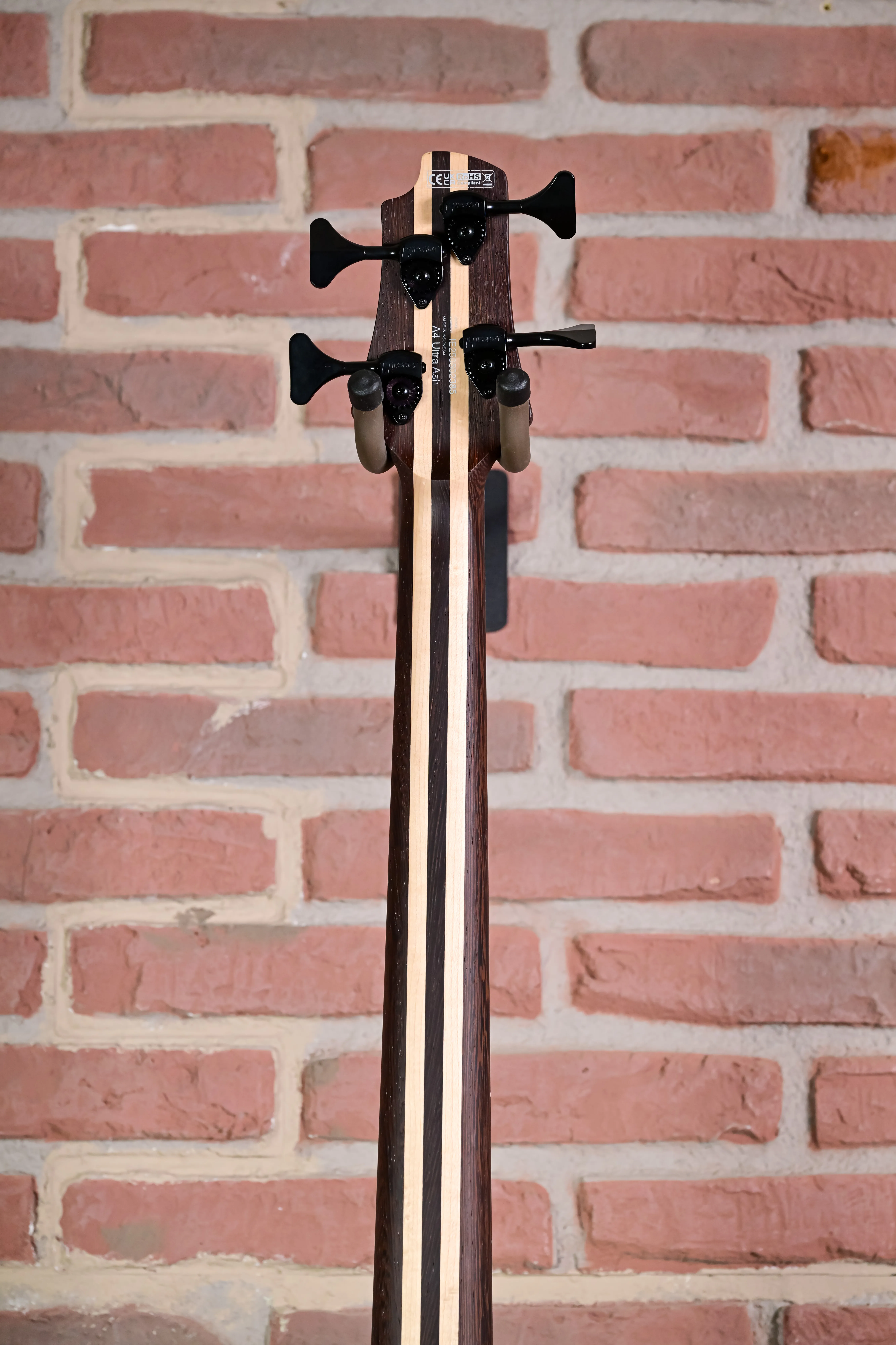 A4 Ultra Ash Bass Etched Natural Black