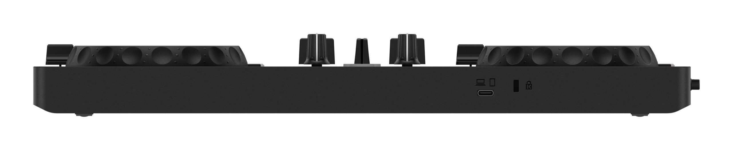 AlphaTheta DDJ-FLX2 USB-C Port Detail