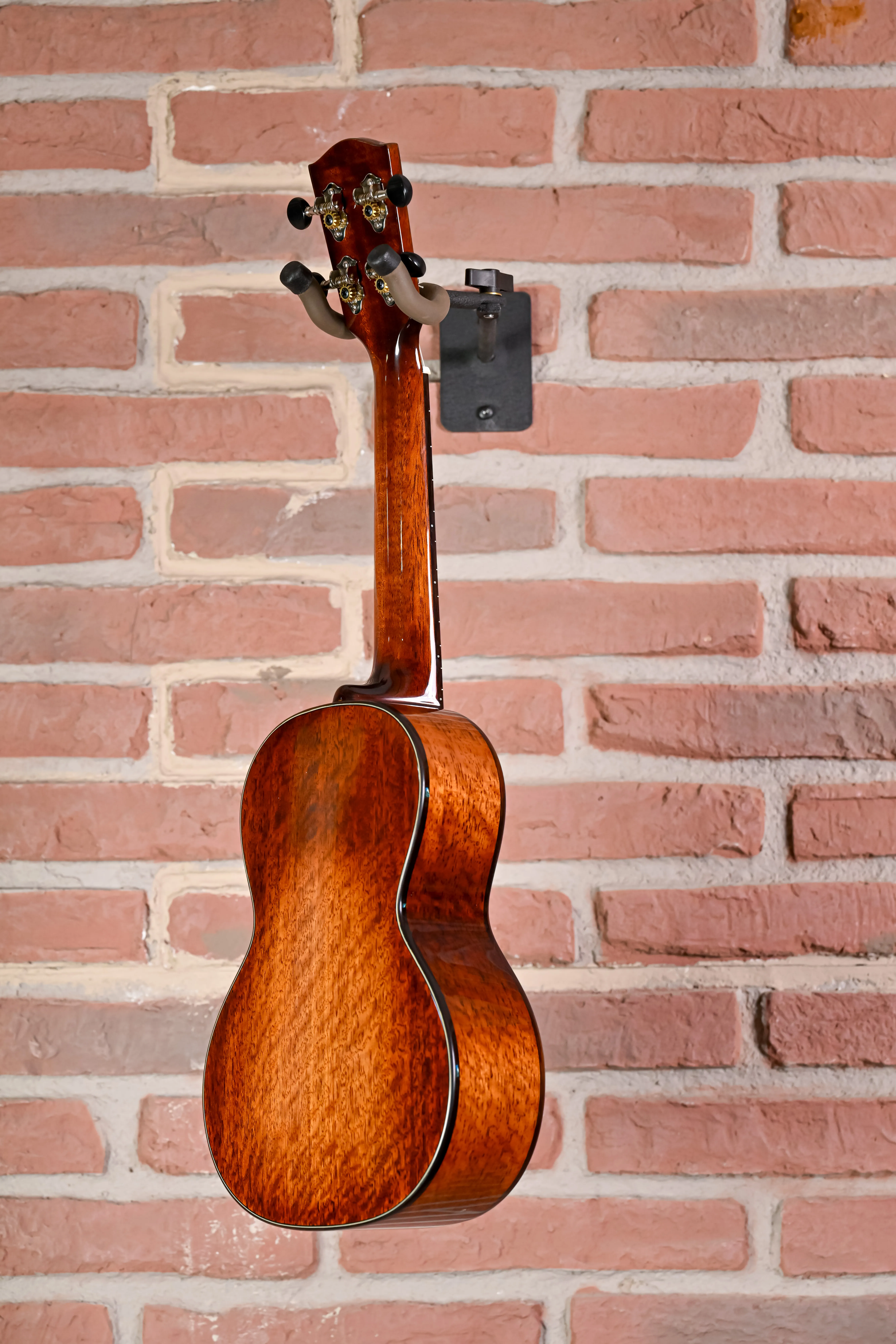 EU3-C Concert Ukulele All-Solid Mahogany