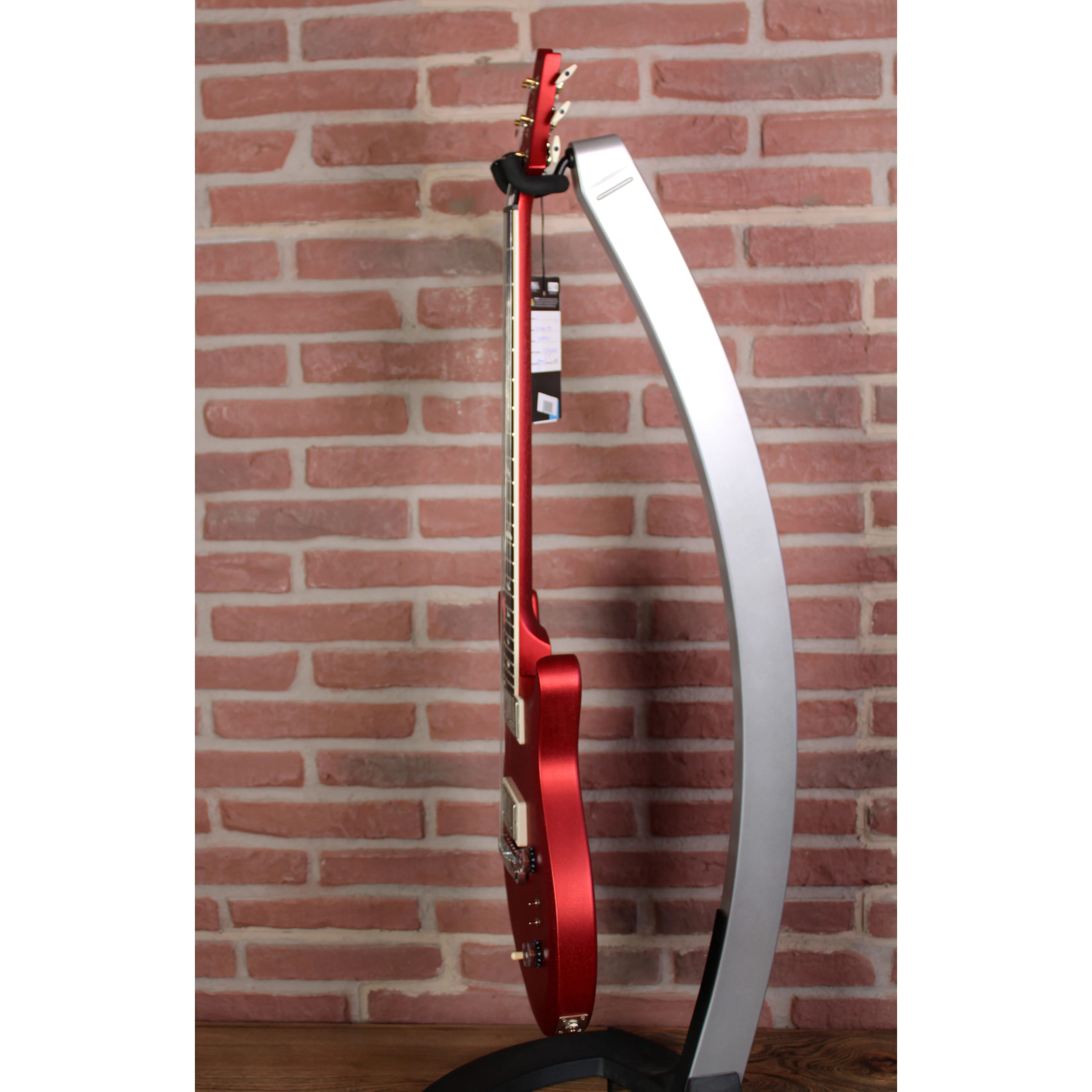 S2 Mira 594 Satin Red Apple Metallic