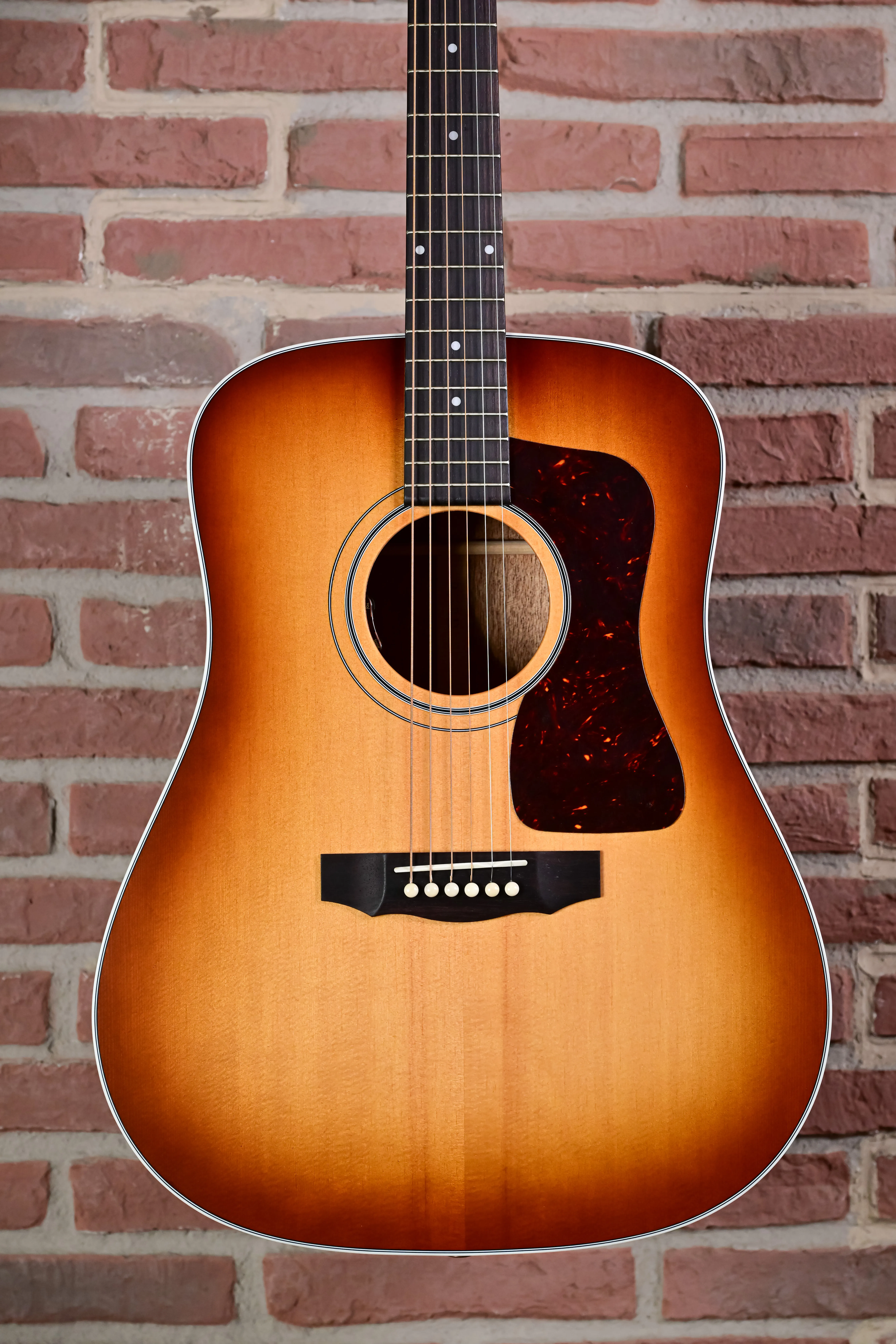 D-40E Standard Pacific Sunset Burst USA Dreadnought
