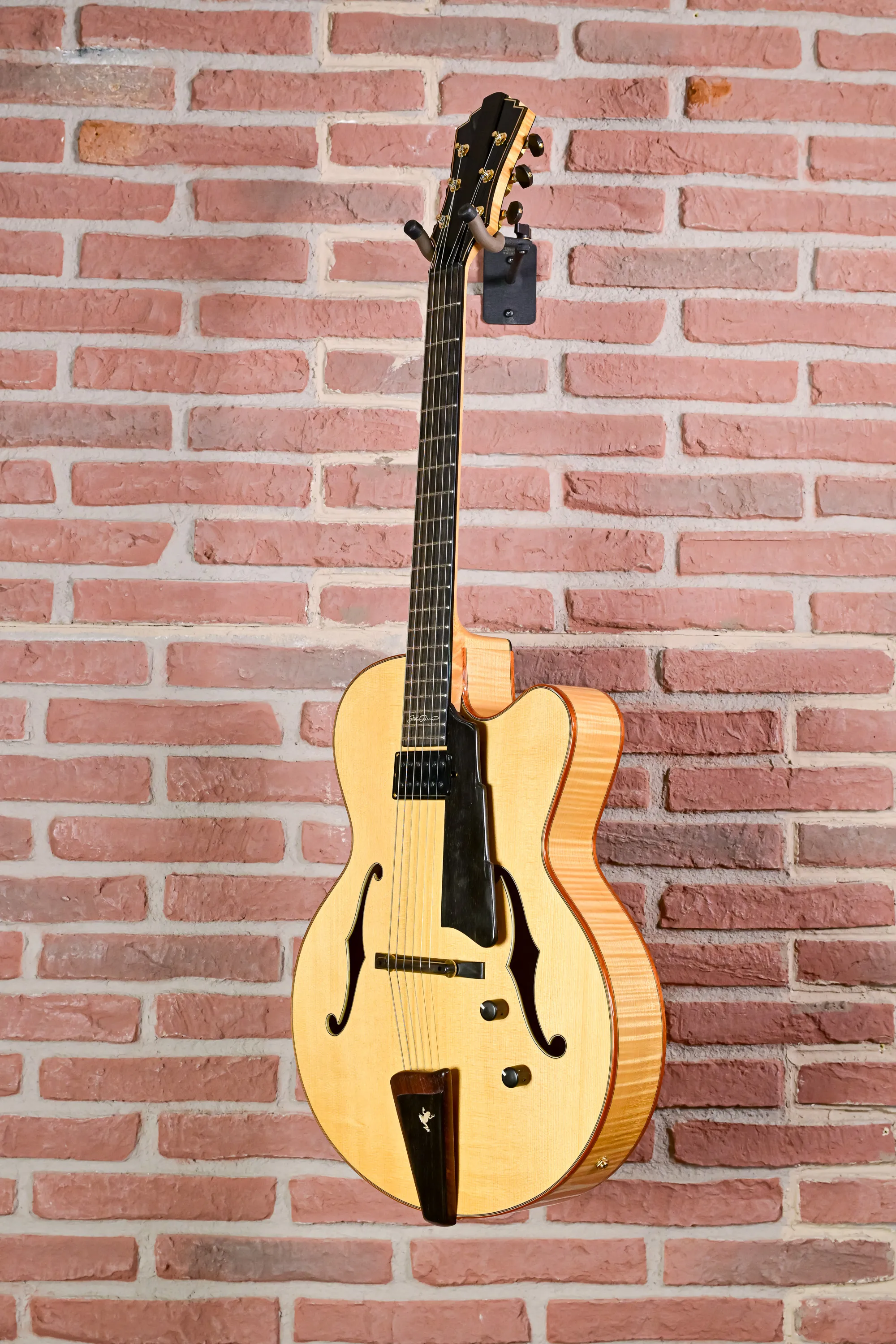 AR880CE-BD Archtop-Gitarre
