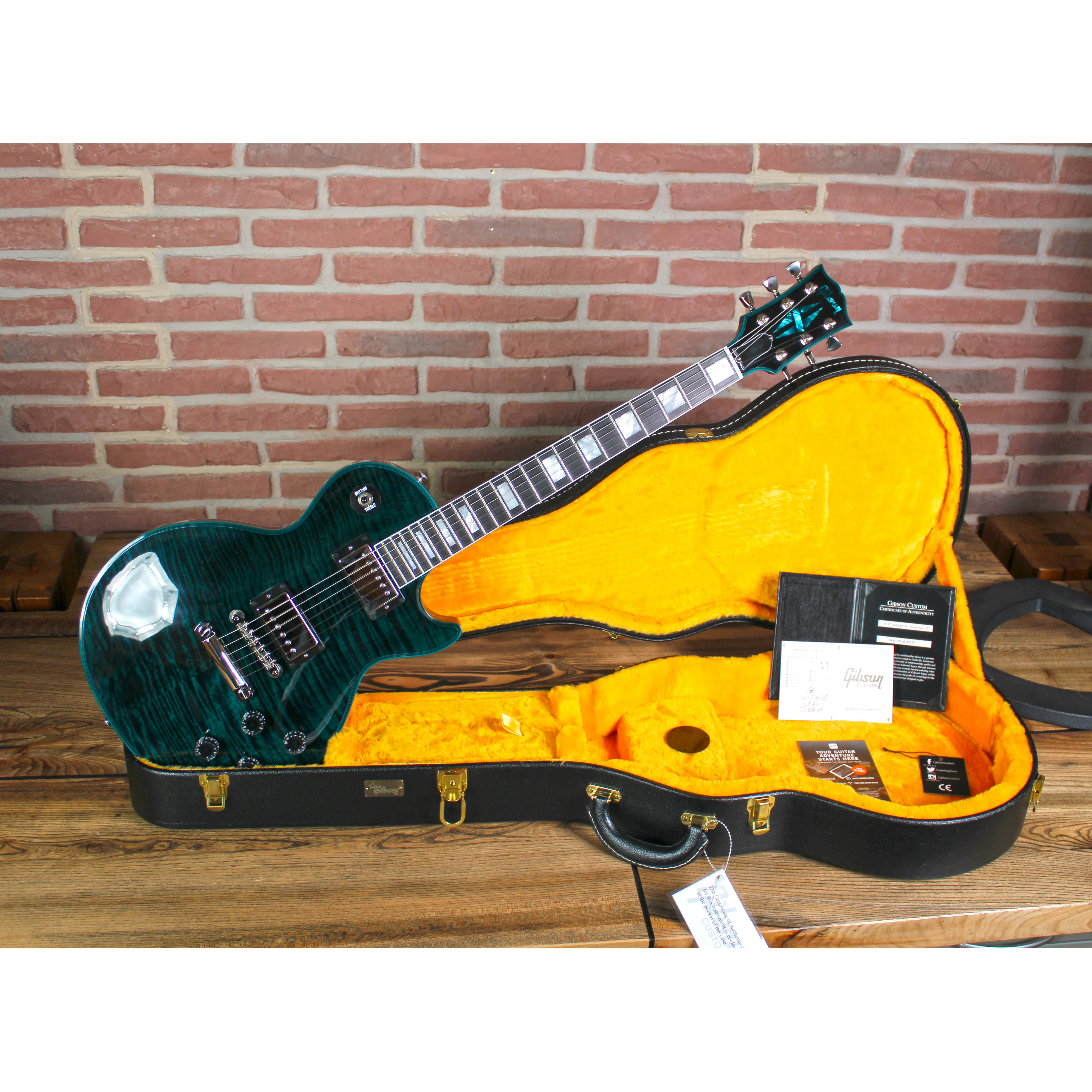 Gibson Les Paul Custom Axcess Peacock Widow mit Case