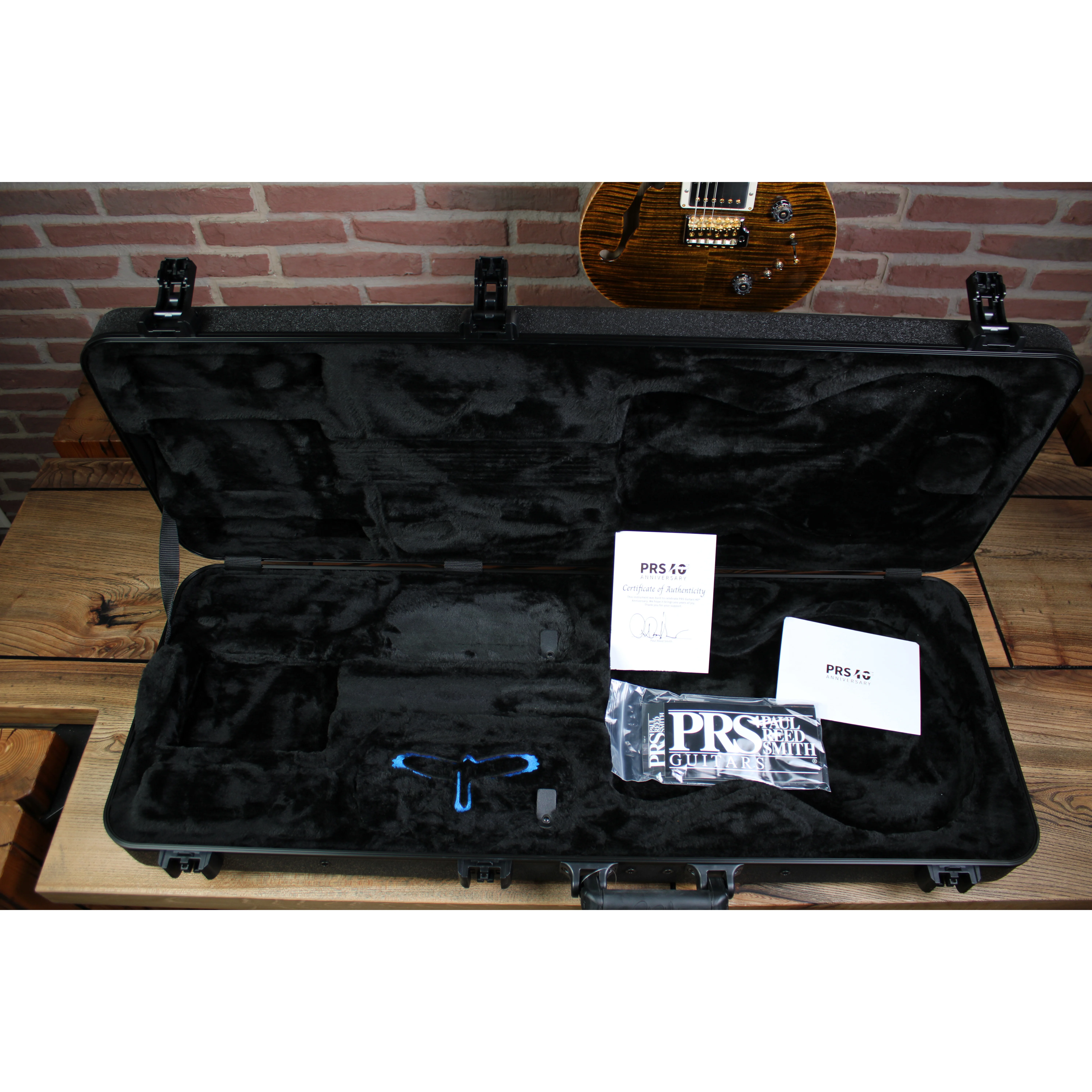 PRS 40th Anniversary Special Semi-Hollow Ltd Yellow Tiger Zertifikat und Case