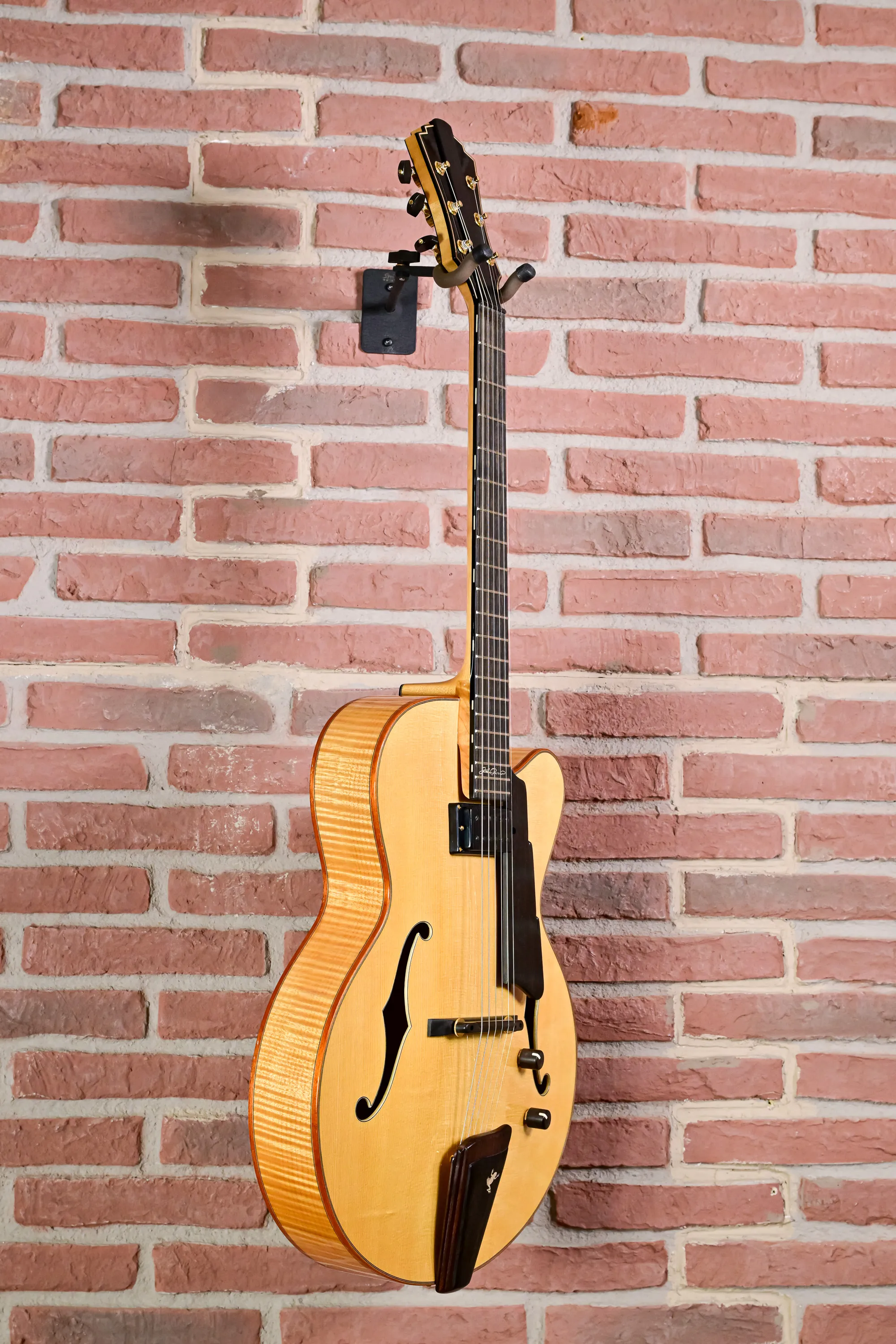 AR880CE-BD Archtop-Gitarre