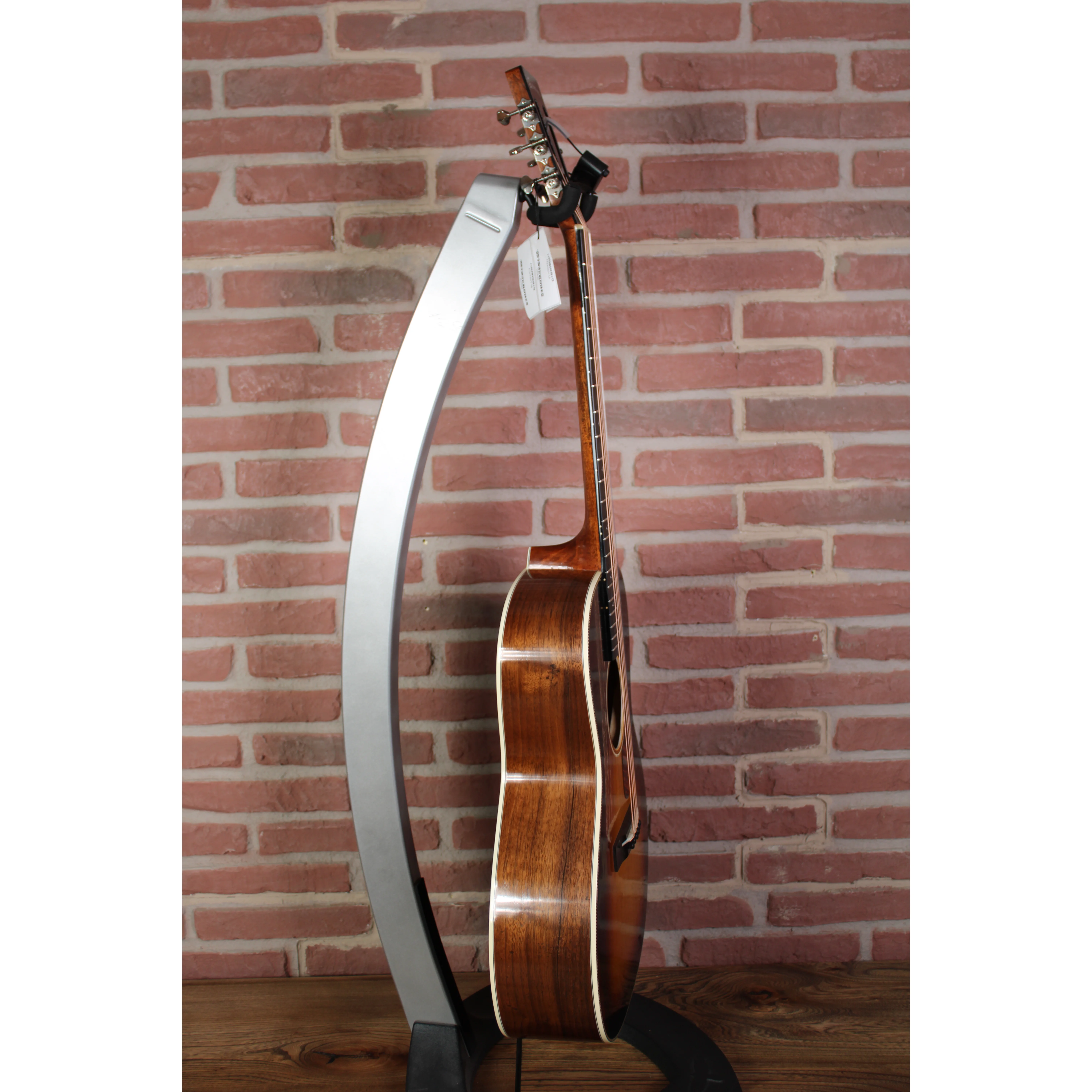 E22OOSS/V-SB OO-Style Antique Classic Varnish
