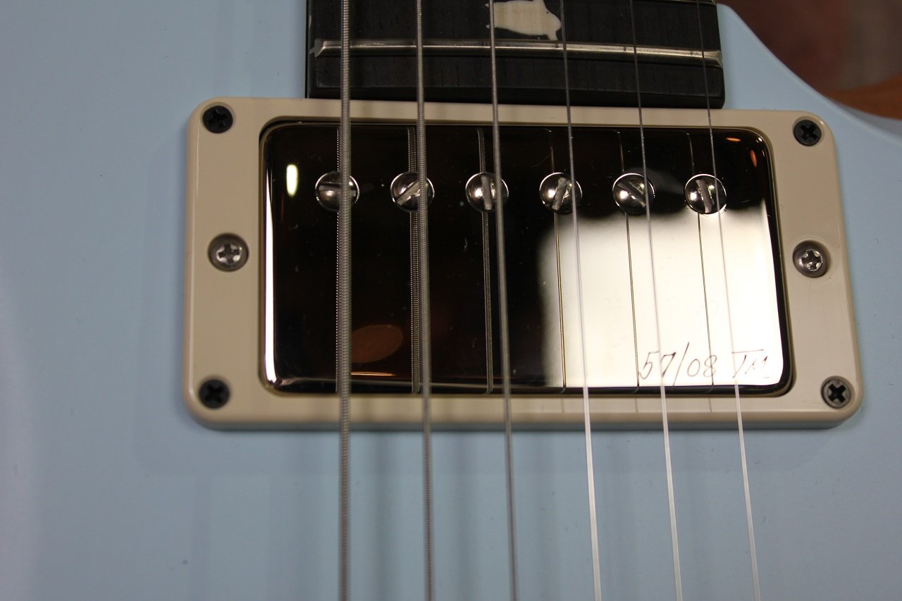 CE24 Satin Ltd, Ebony Fingerborard, Powder Blue
