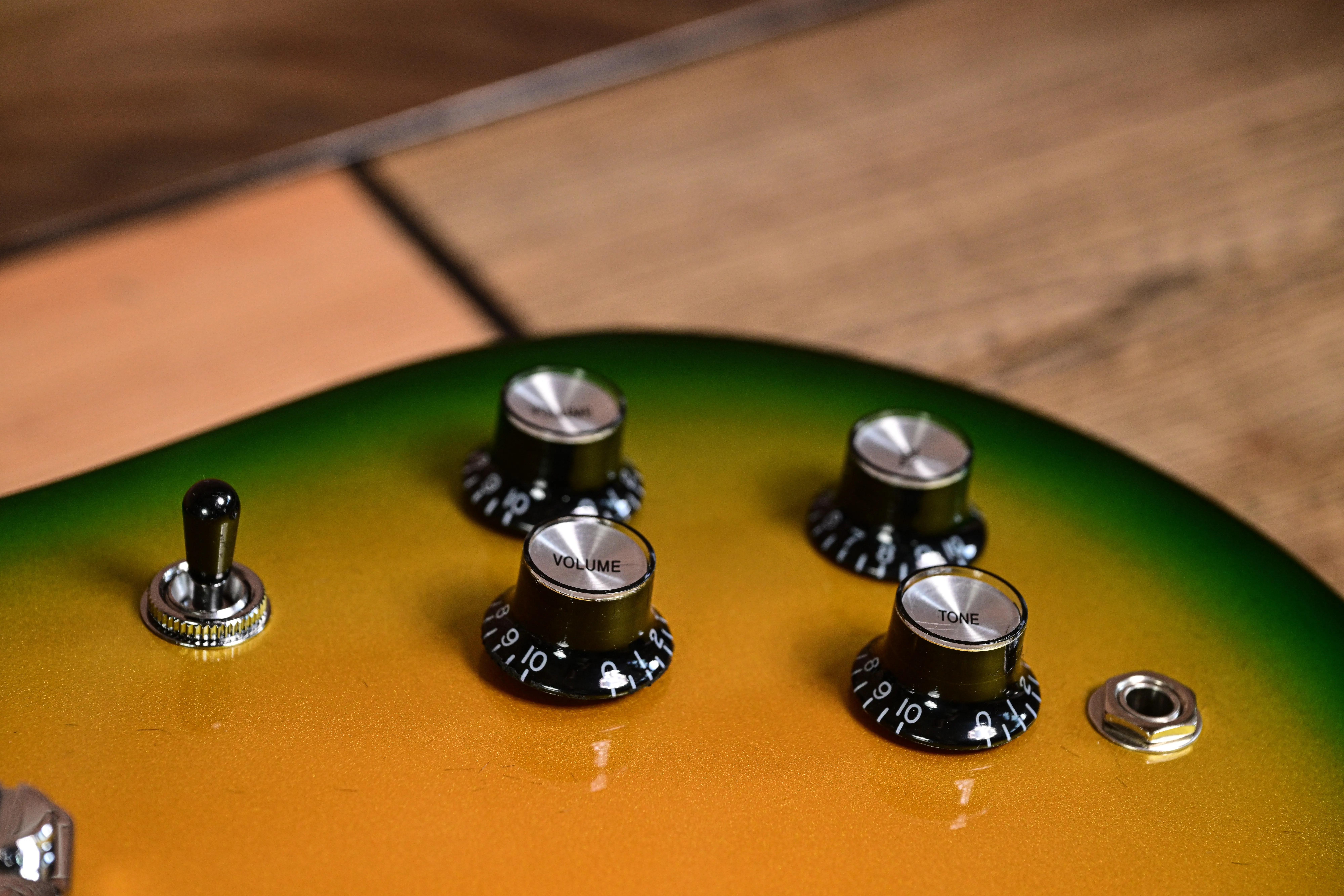 Revelator Serpent Burst   E-Gitarre