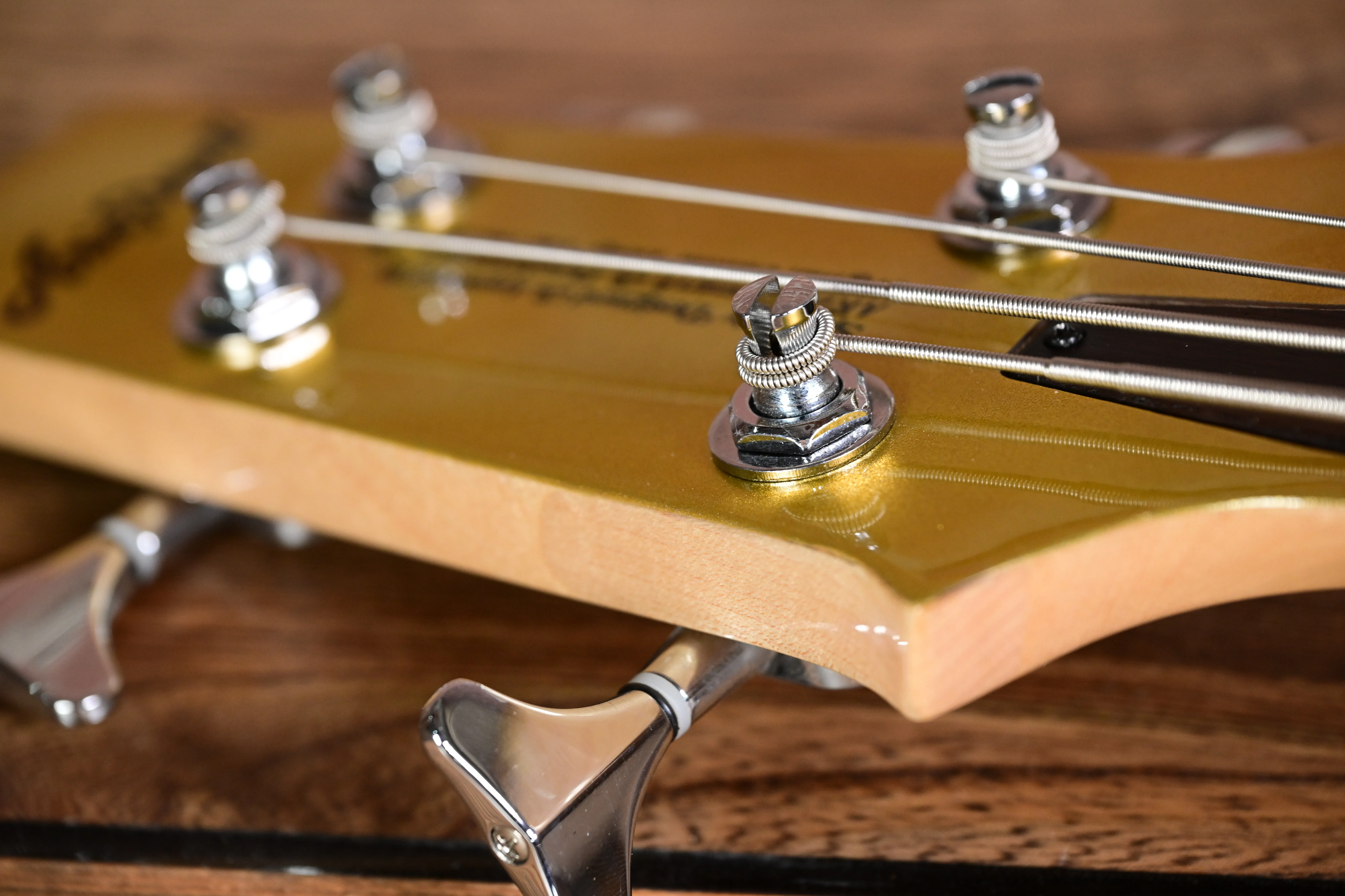 Pro II SB 700 Gold Wing Bass Gold Limited Edition