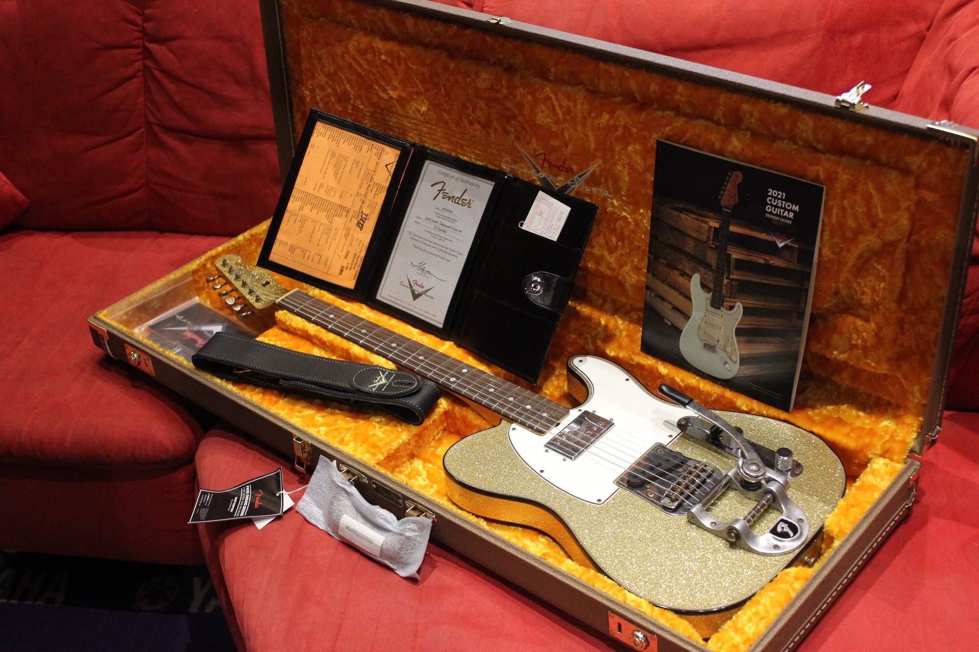 Ltd Cunife Telecaster, Journeyman Relic, Aged Gold Sparkle