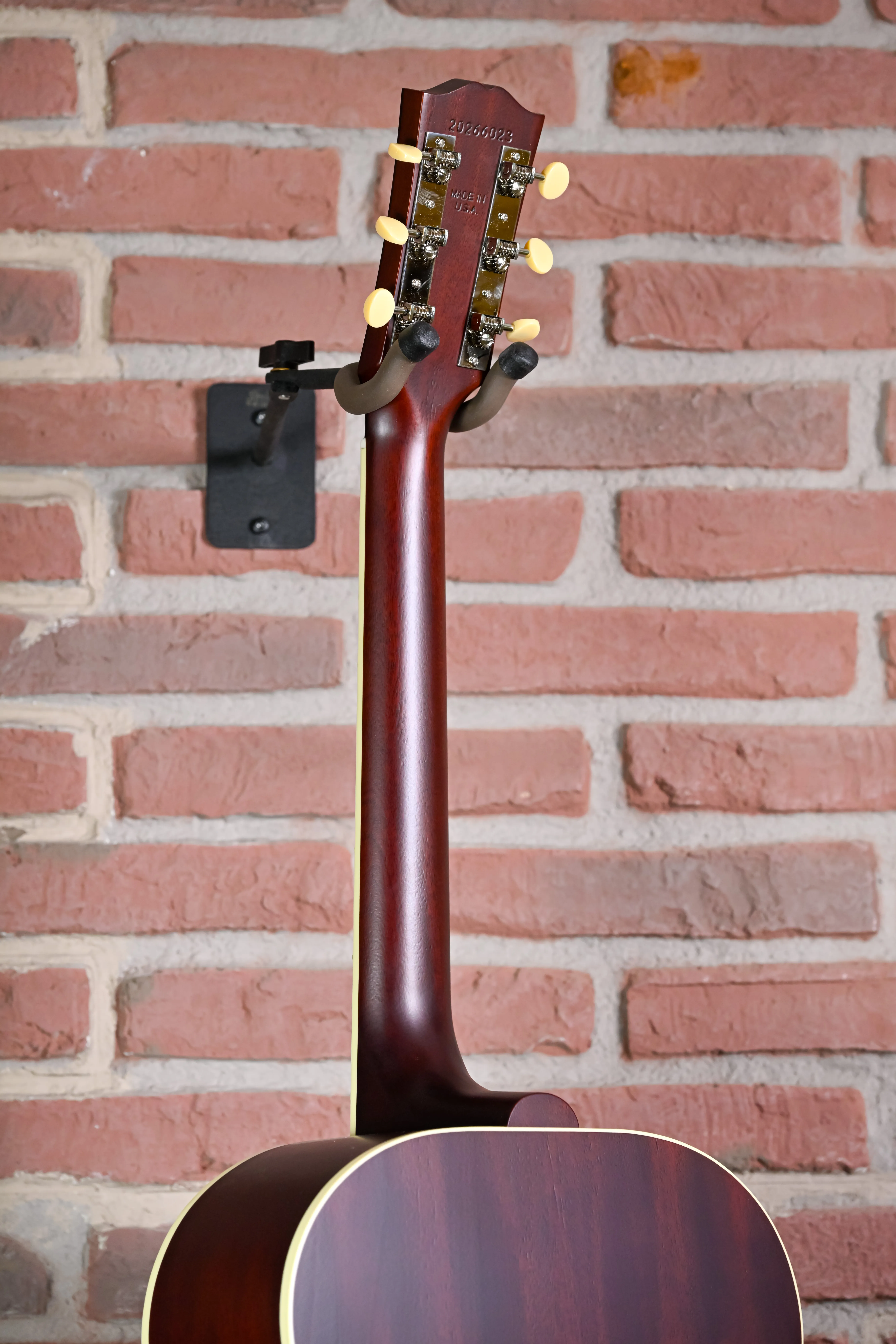 J-185 Century 12-Fret Vintage Sunburst Jumbo Westerngitarre