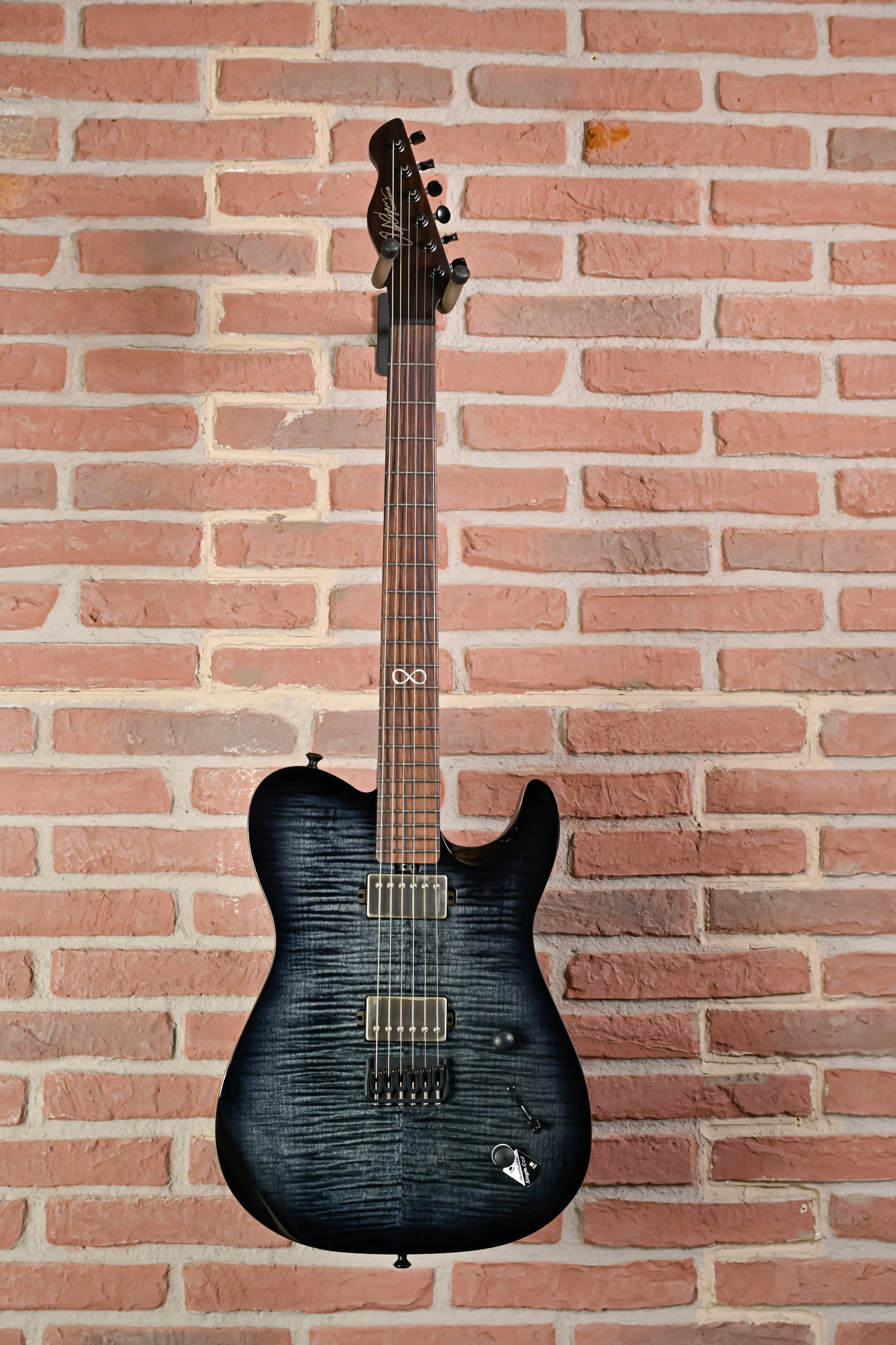 Law Maker Legacy Shadow Burst E-Gitarre