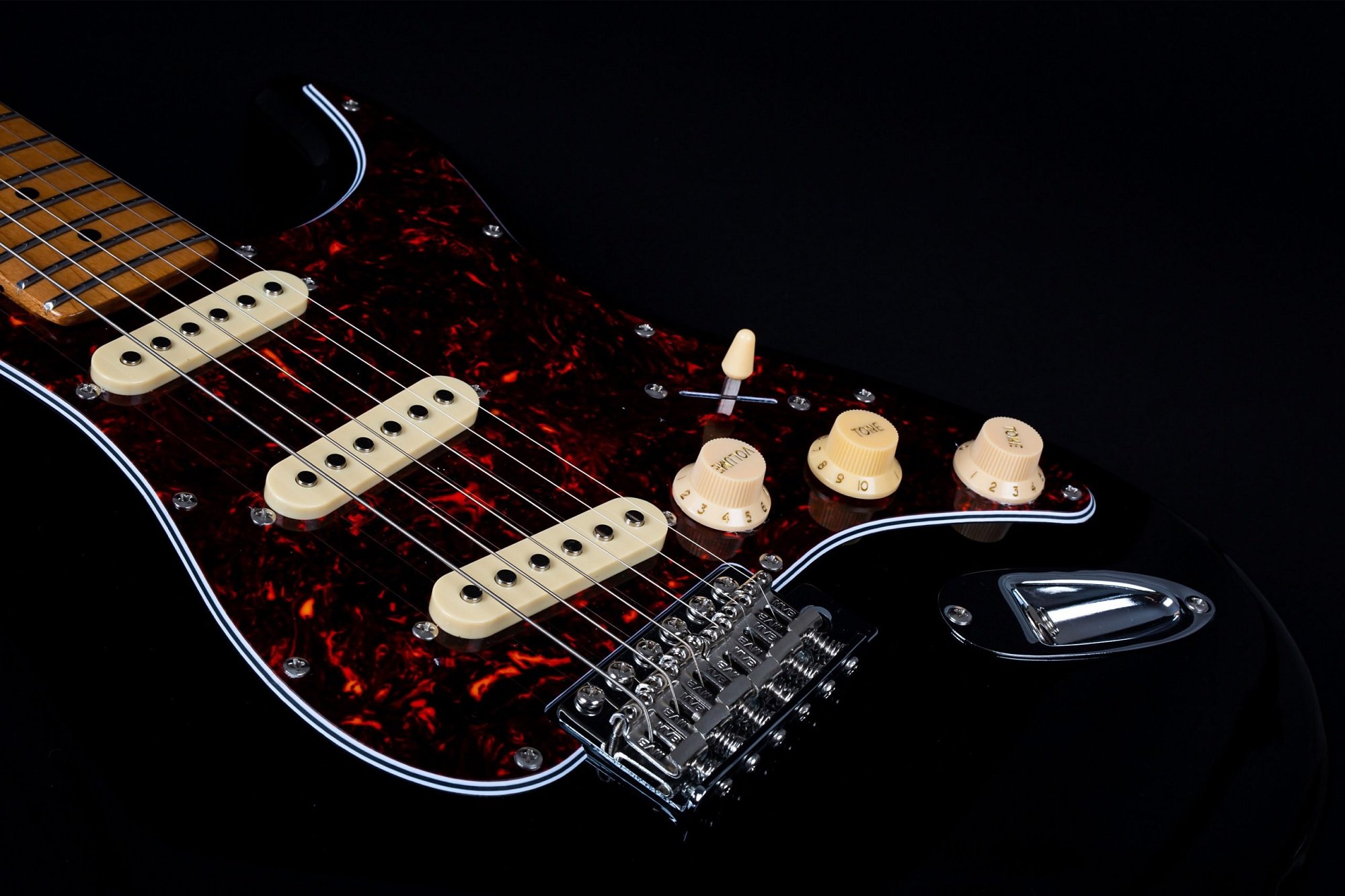 JS-300 Black