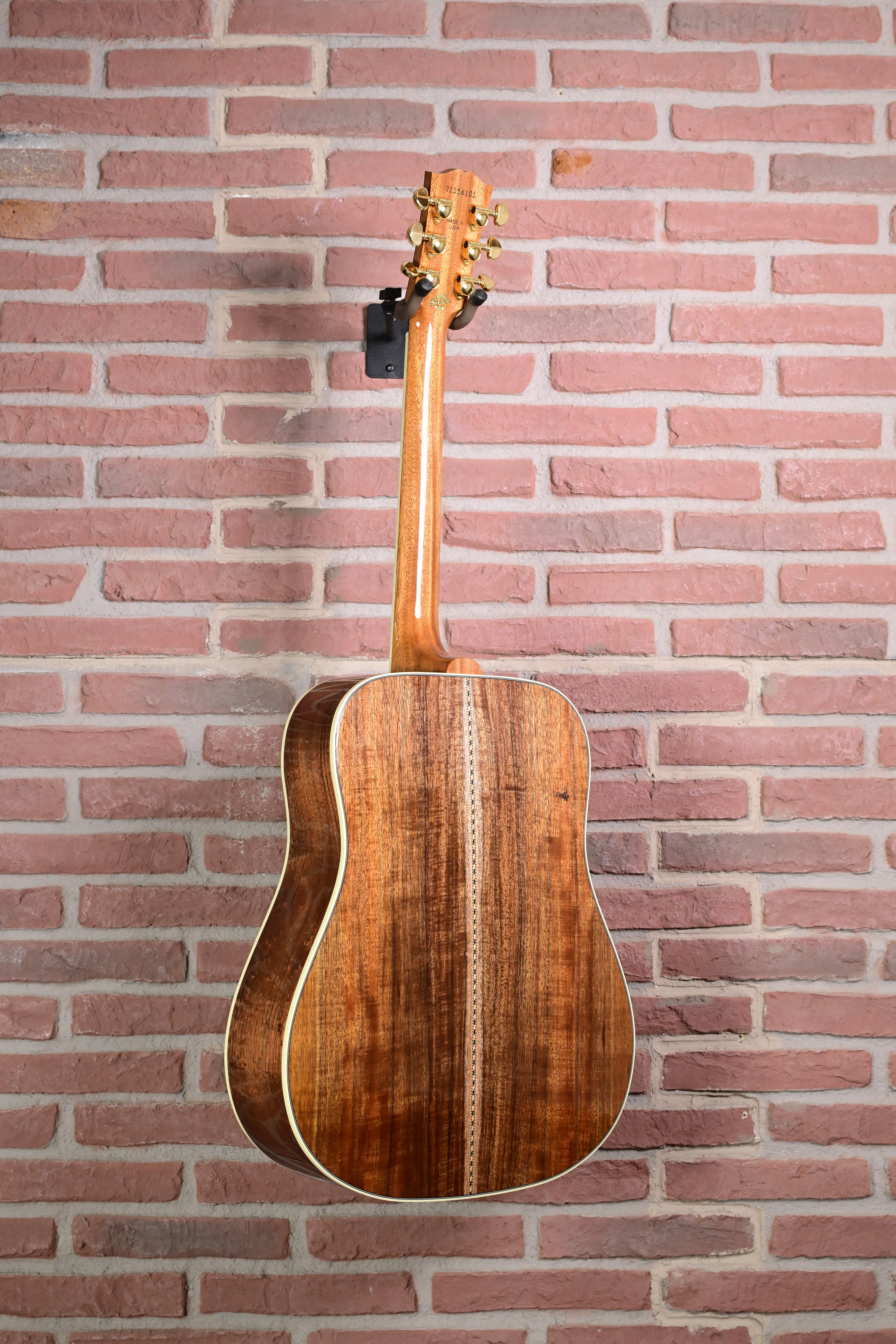 Hummingbird Elegant Koa Honeyburst M2M Custom Shop