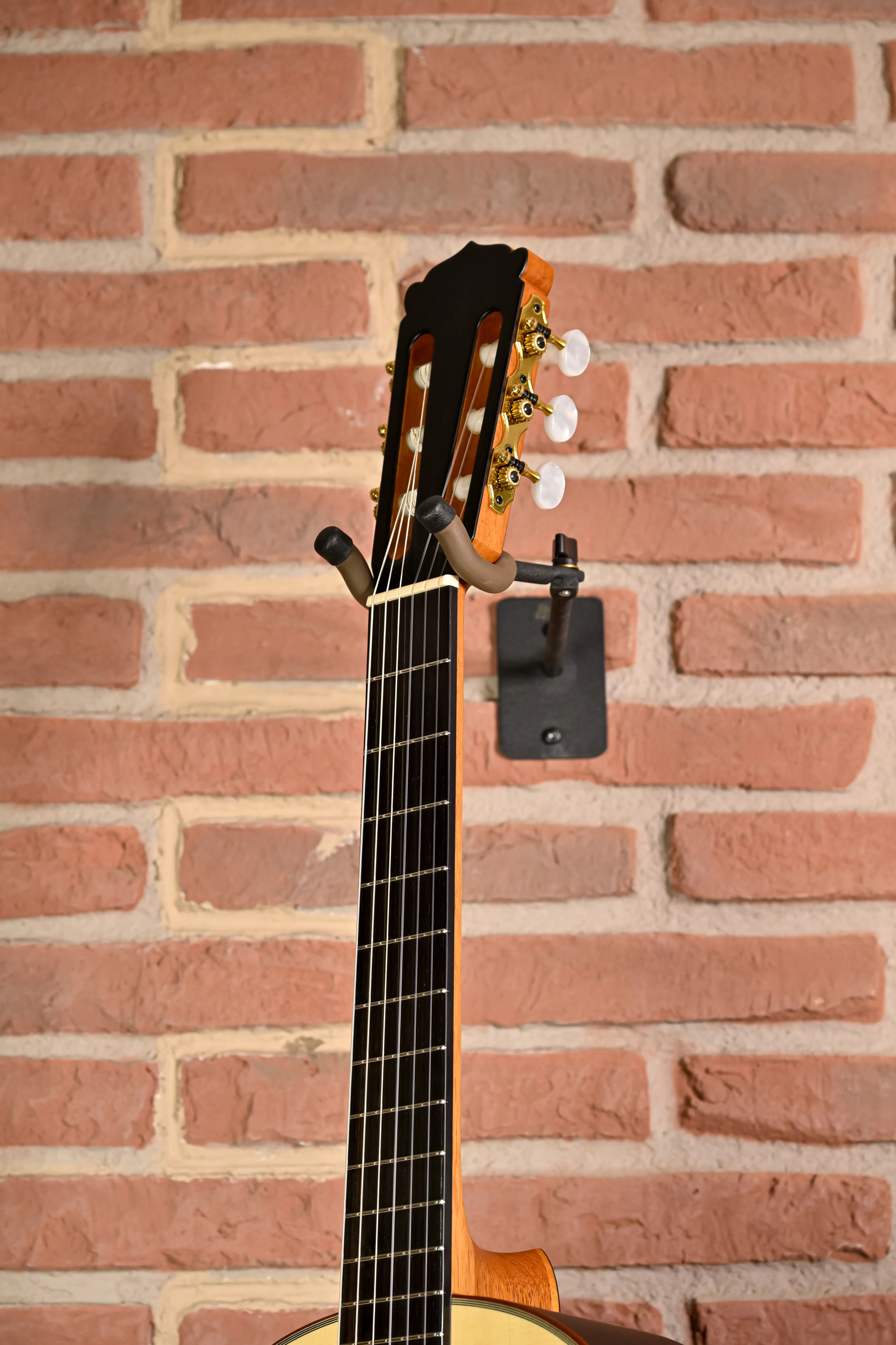 54PF Classical Guitar