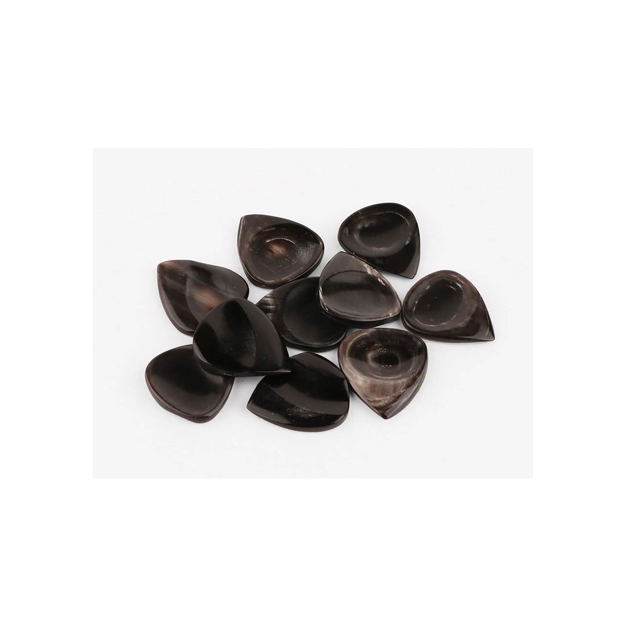 Handcarved pick with Ergogrip, standard RH, mixed horn