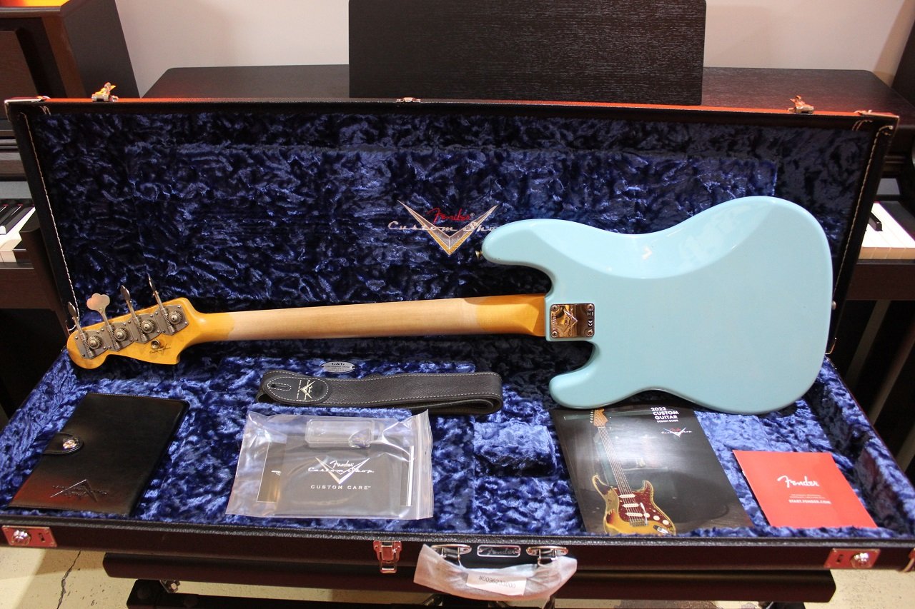 Custom Shop '63 Precision Bass Journeyan Relic Aged - Daphne Blue