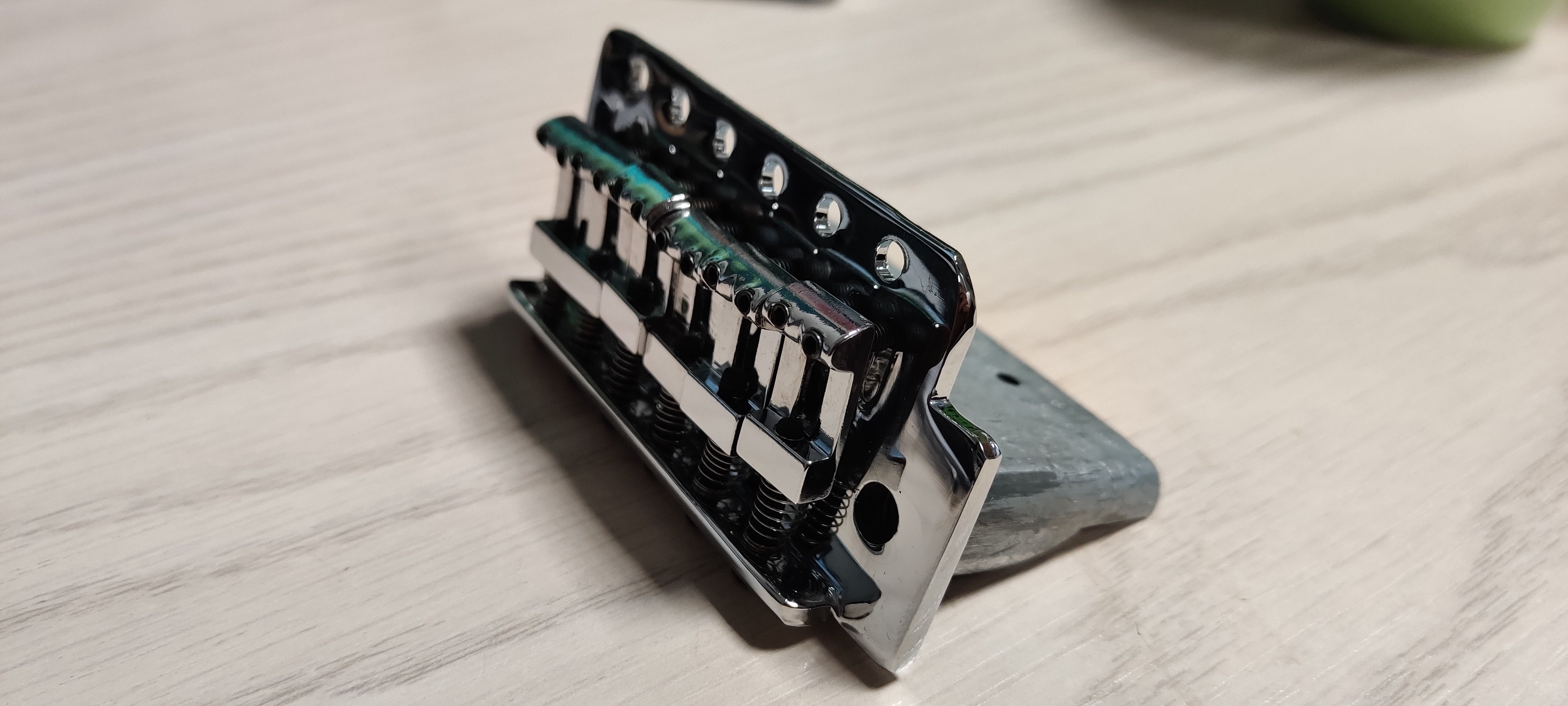 TMSY Tremolosystem mit 52mm Spacing und 6mm Gewinde, chrom inkl. Inbusschlüssel