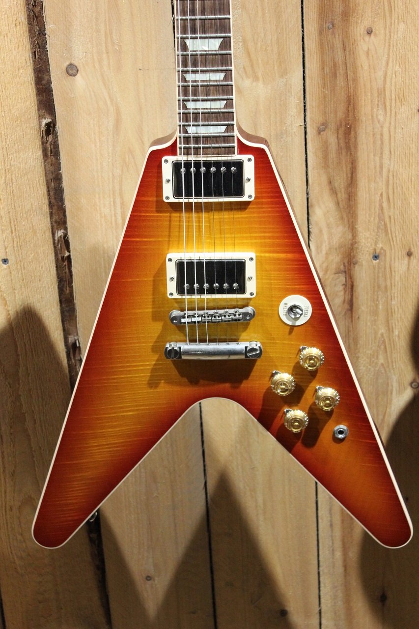 Custom Shop Flying V Standard Washed Cherry - E-Gitarre