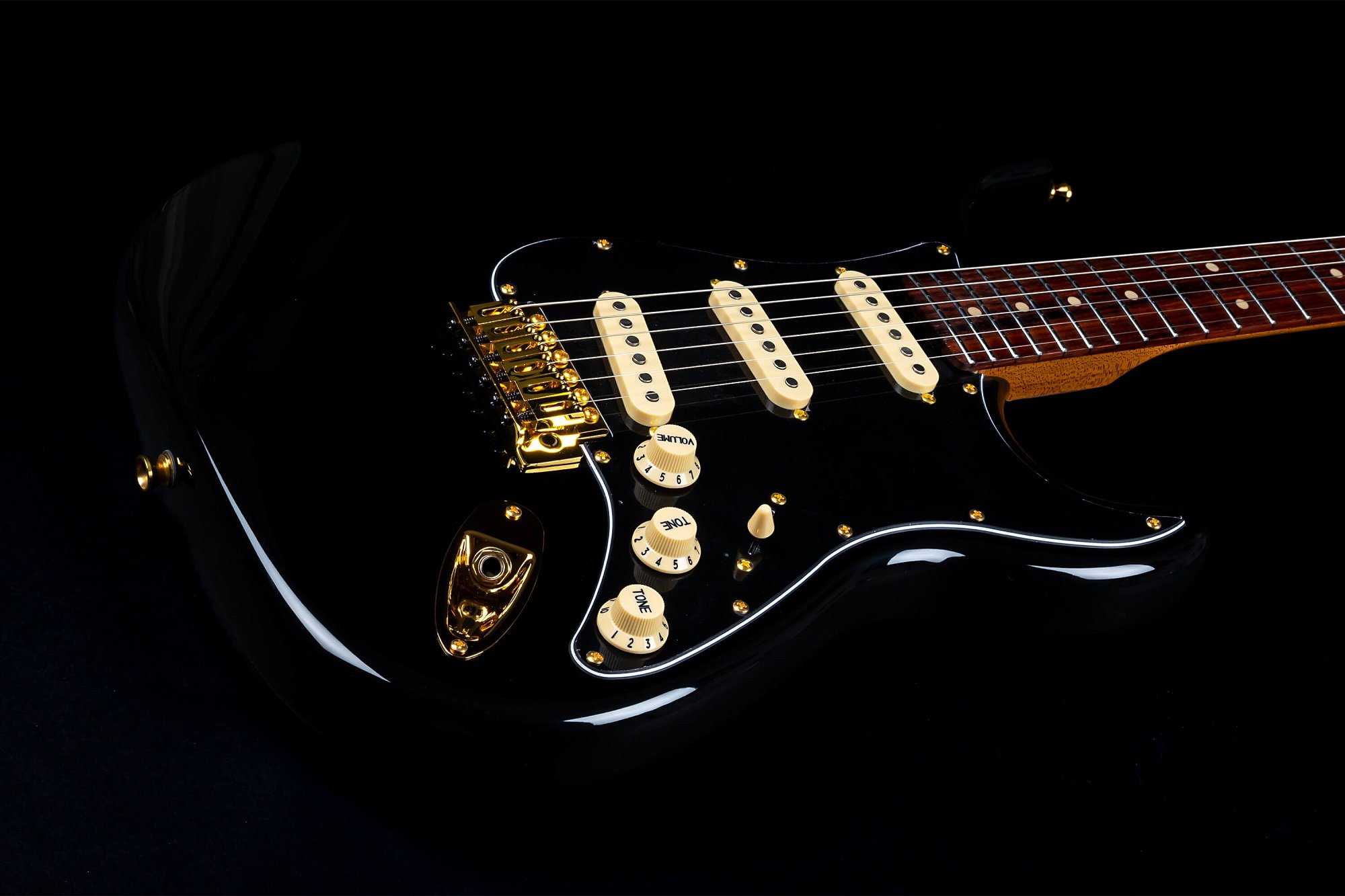 JS-380 - Black Gold
